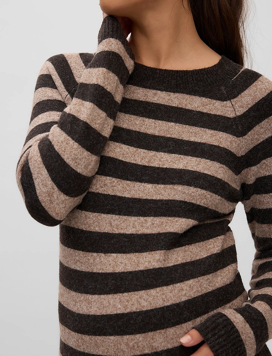 Vero Moda Maternity - VMMDOFFY LS O-NECK BLOUSE GA - oberteile - chocolate torte - 5