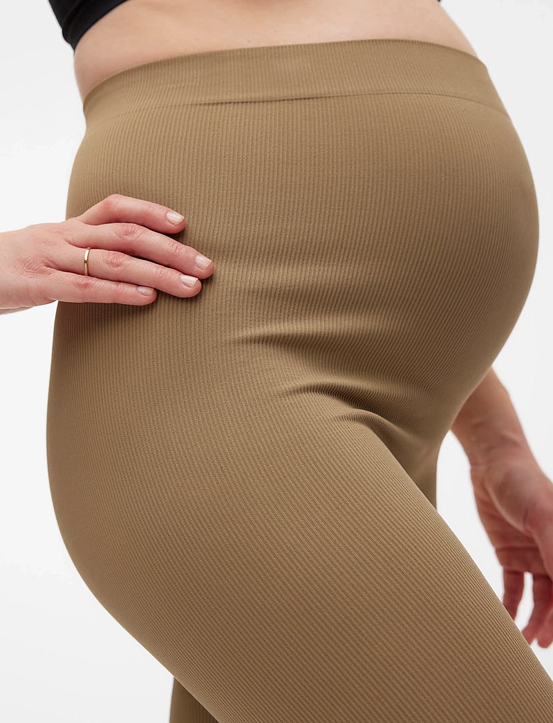 Vero Moda Maternity - VMMISA HW SEAMLESS BIKER SHORT 2P - underdele - tigers eye - 4