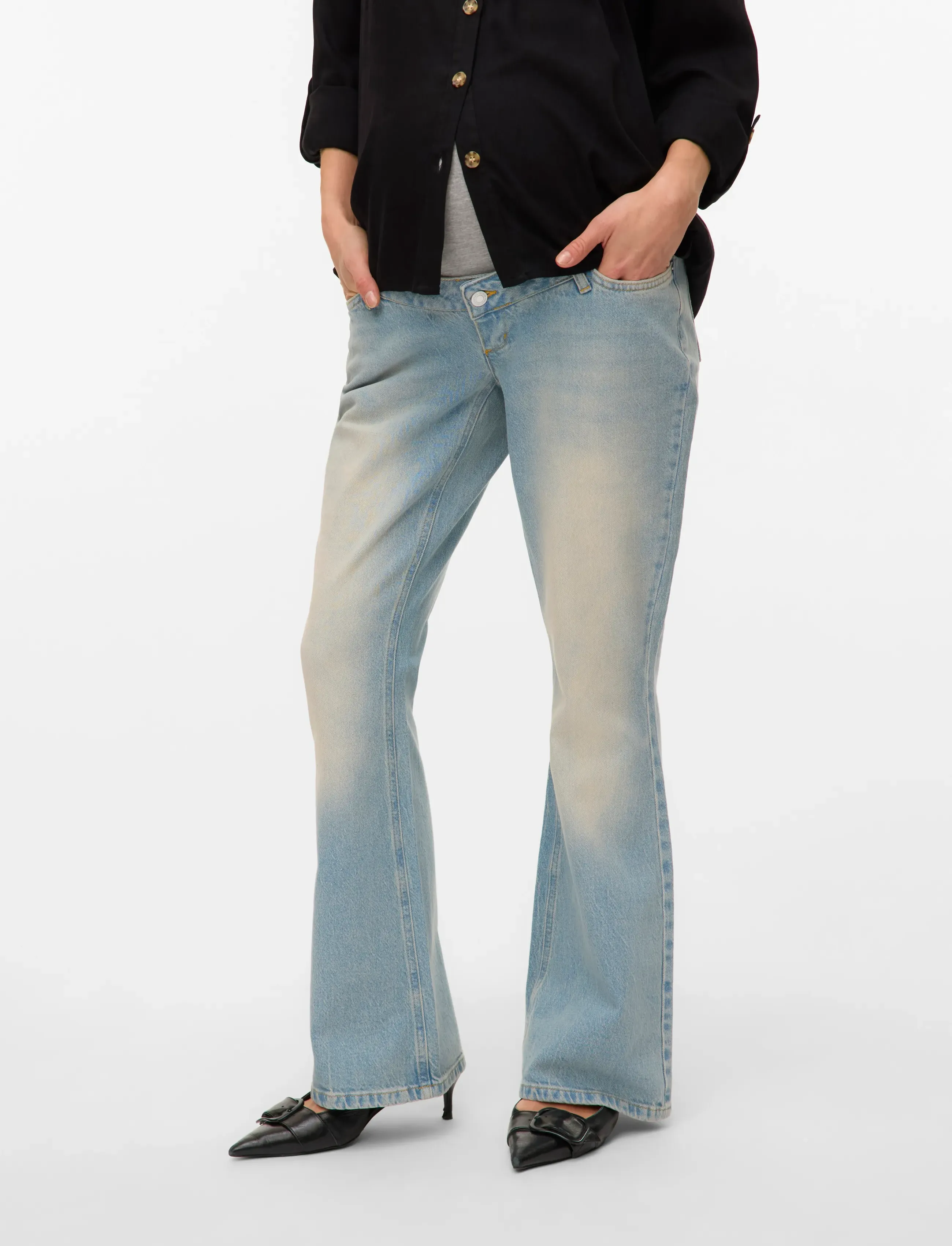 Vero Moda Maternity - VMMGEMINI FLARED LB JEANS - püksid - light blue denim - 4