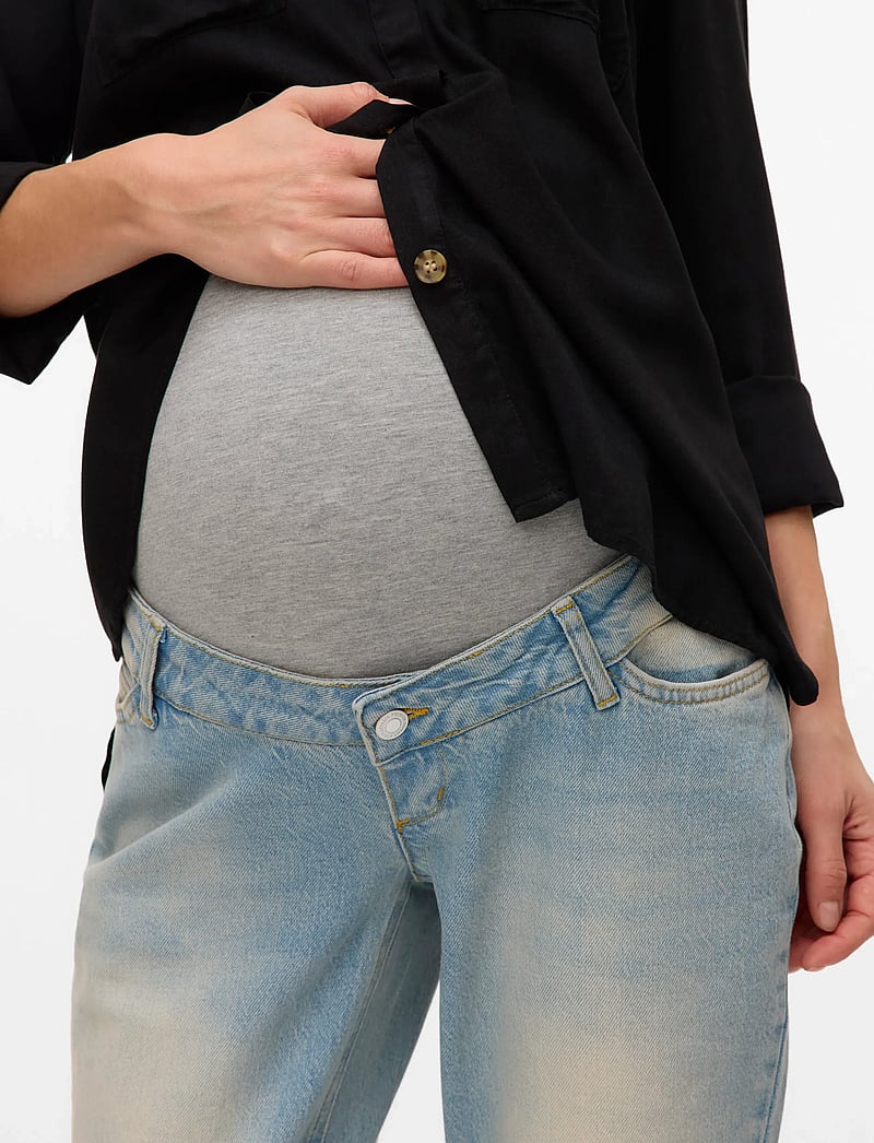 Vero Moda Maternity - VMMGEMINI FLARED LB JEANS - doły - light blue denim - 5