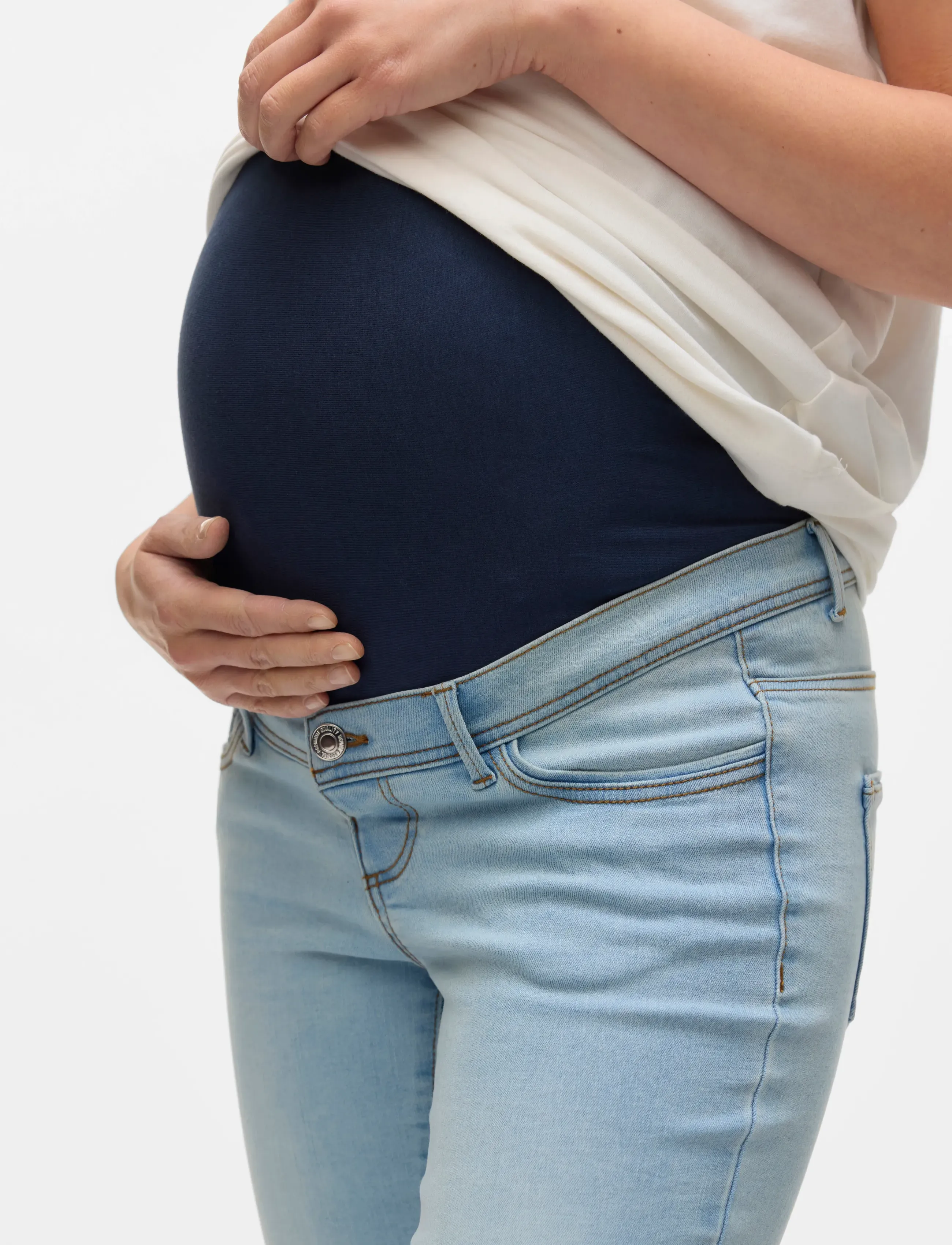 Vero Moda Maternity - VMMTANYA S PIPING JEANS VI352 GA NOOS - underdele - light blue denim - 4