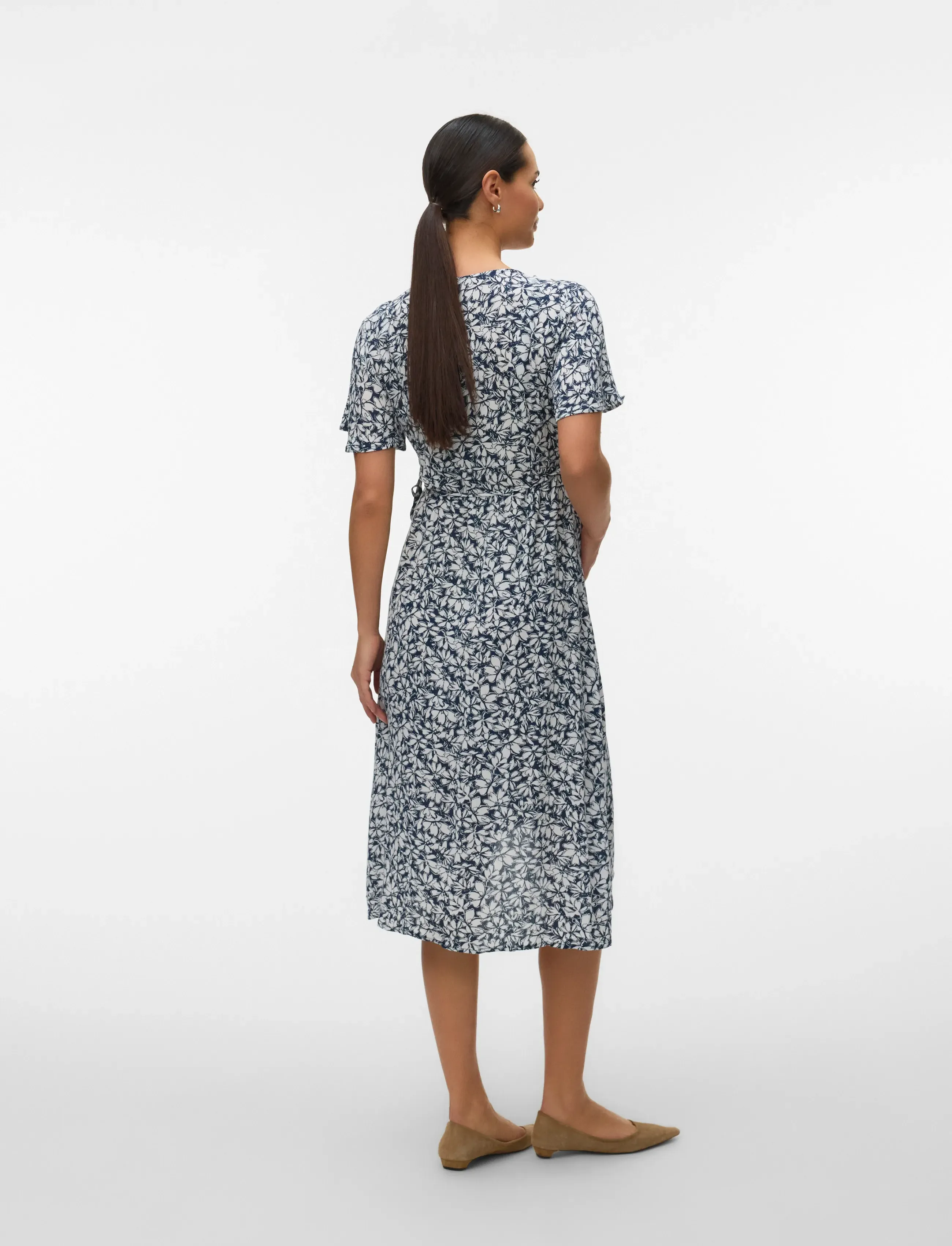 Vero Moda Maternity - VMMMENNY SS CALF WRAP DRESS GA - slå-om-kjoler - navy blazer - 4