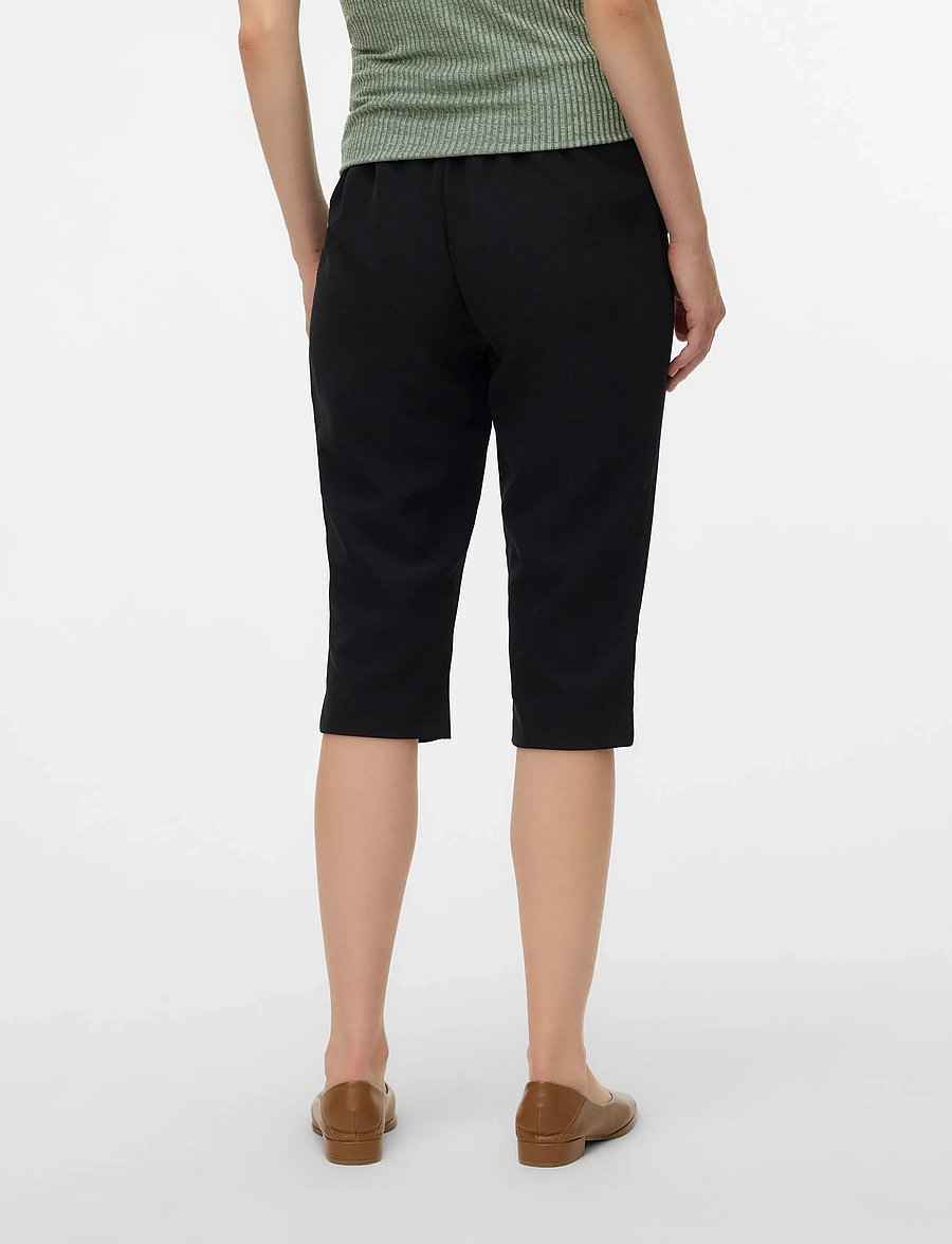 Vero Moda Maternity - VMMCIRI CAPRI PANT - caprihose - black - 2