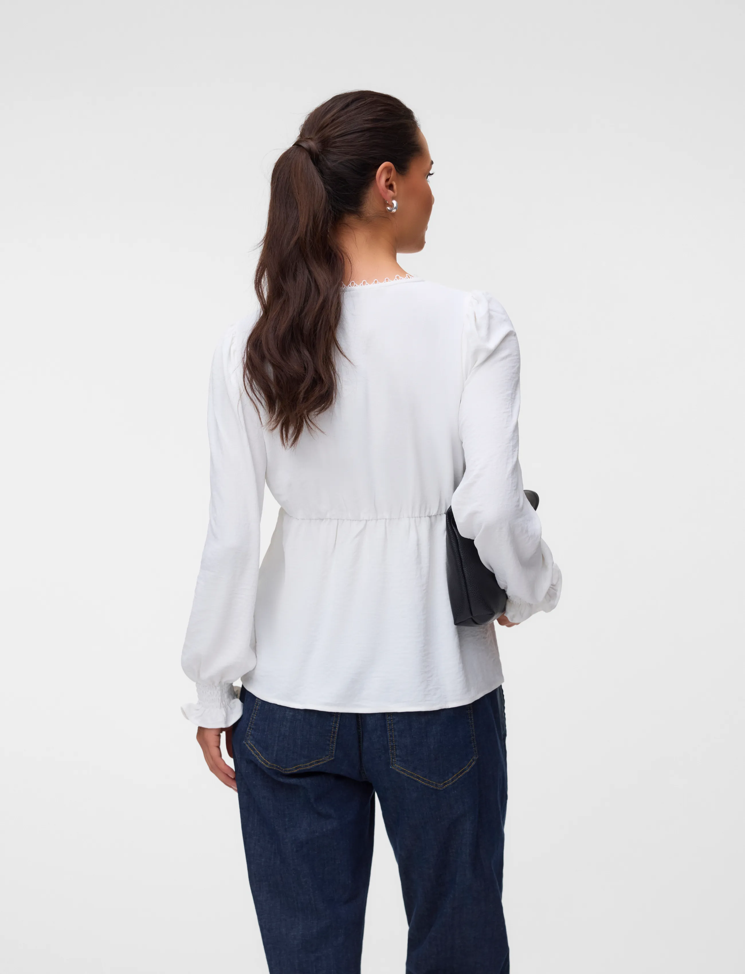 Vero Moda Maternity - VMMALVA LACE LS TOP WVN GA - langærmede bluser - snow white - 2