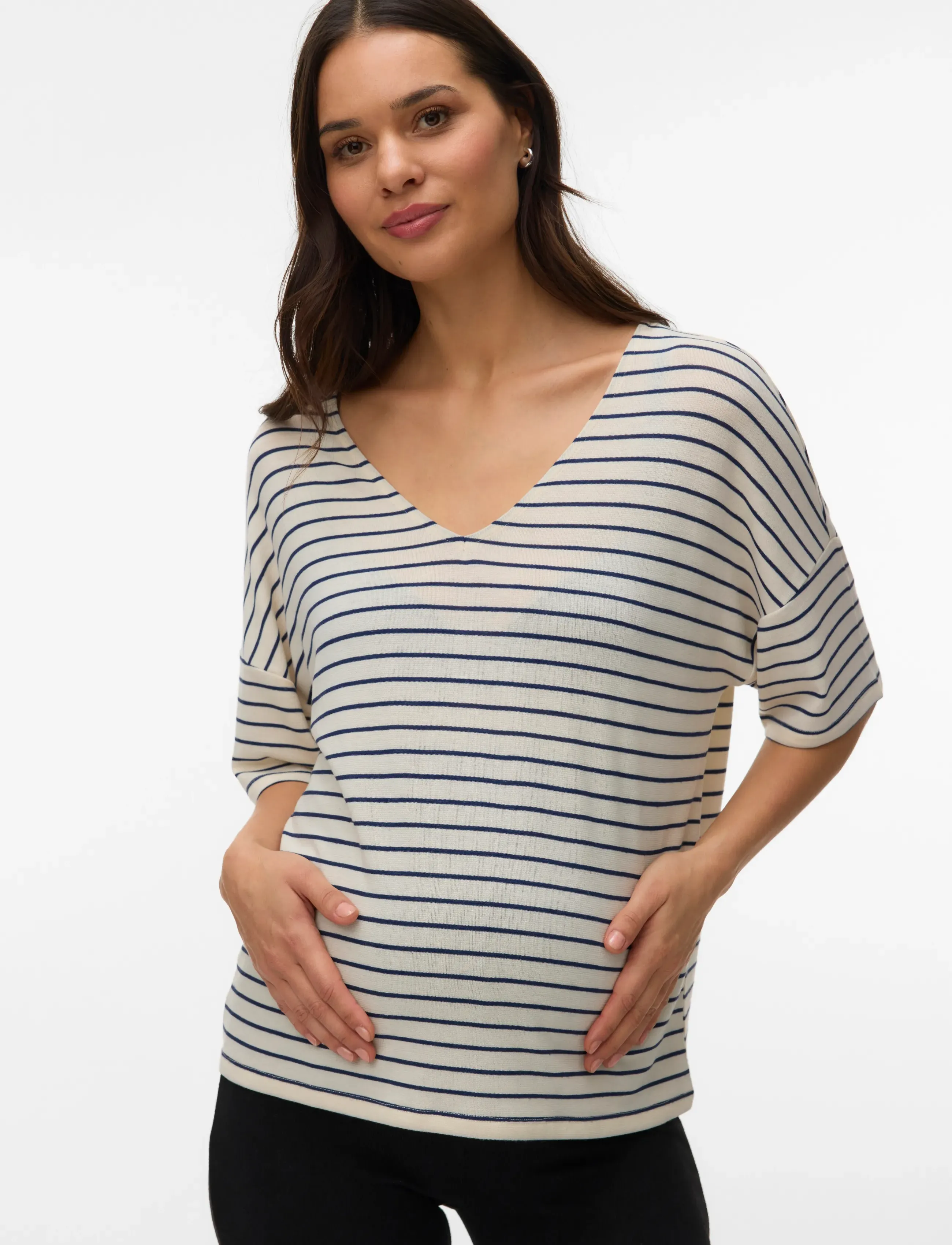 Vero Moda Maternity VMMHOLLI 2/4 V-NECK LOOSE TOP JRS - T-Shirts & Tops - BIRCH / cream