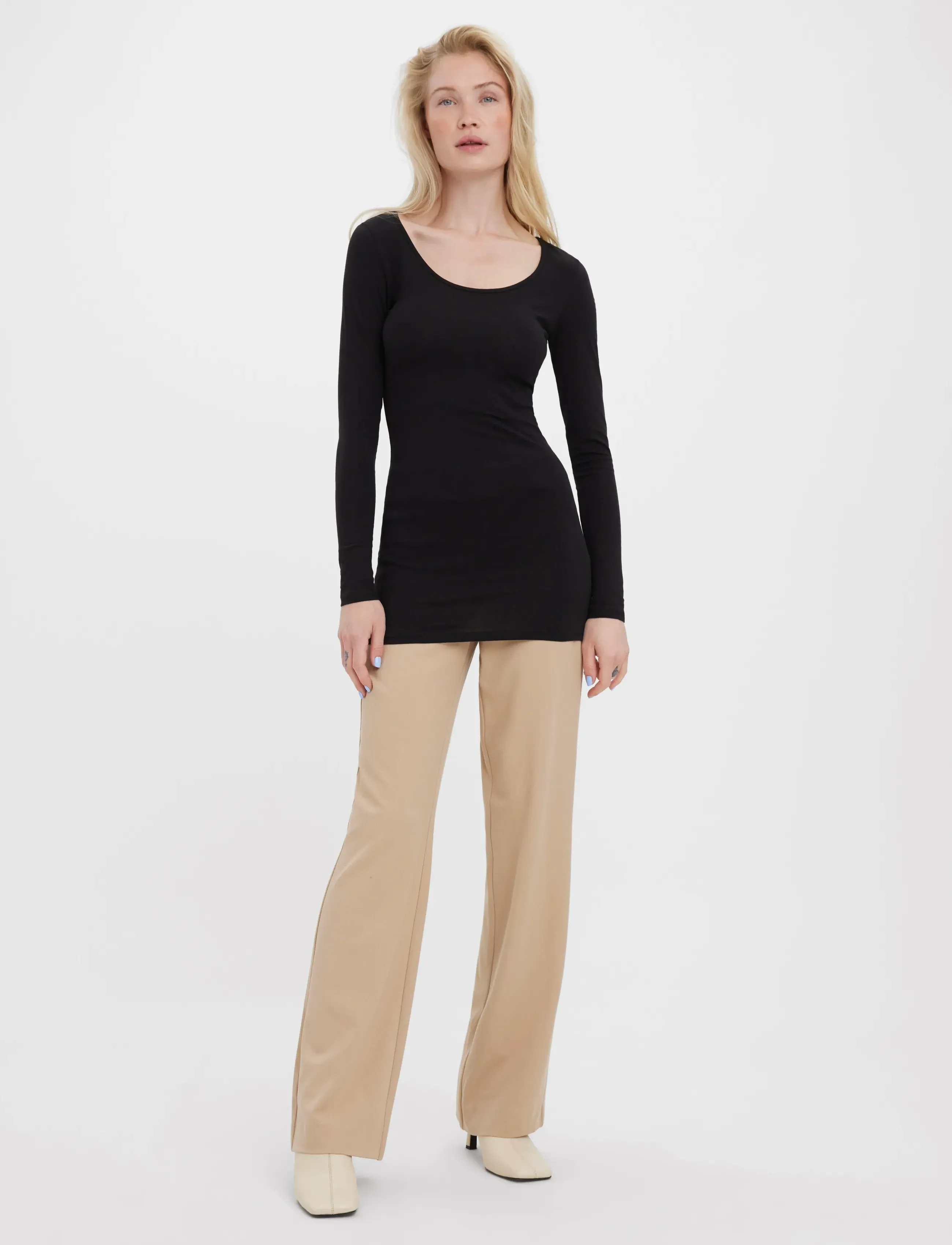 Vero Moda VMMAXI MY LS SOFT LONG U-NECK  NOOS - T-shirts & Toppe - BLACK / black