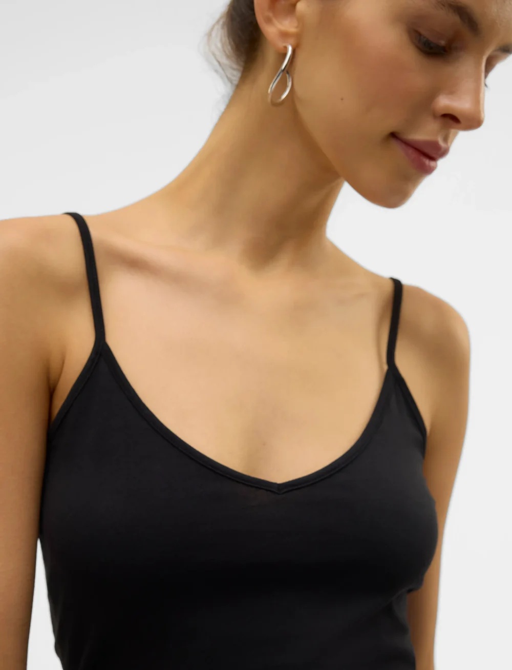 Vero Moda - VMMAXI MY SOFT V SINGLET JRS NOOS - topid ja varrukateta alussärgid - black - 5