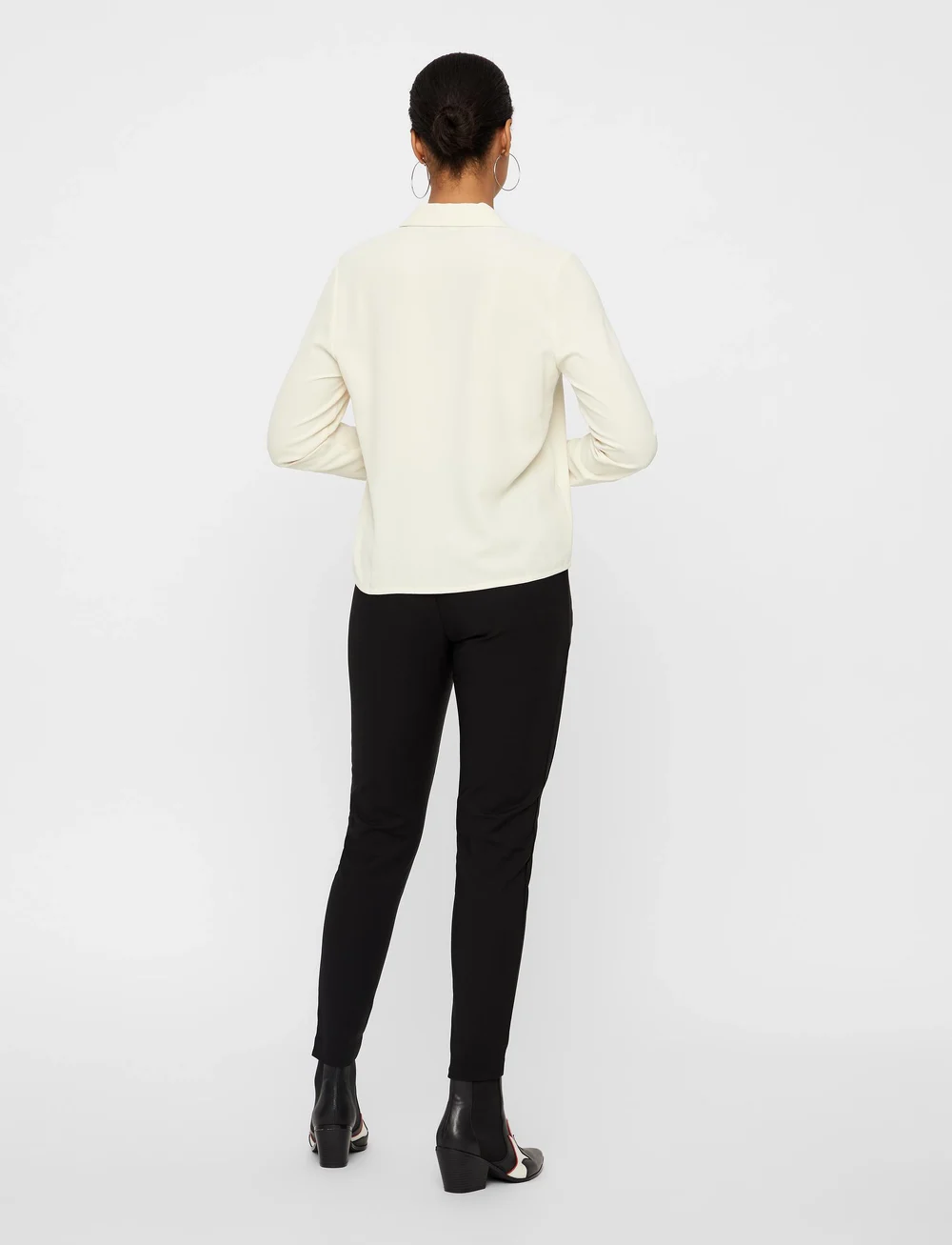 Vero Moda - VMVICTORIA NW ANTIFIT ANKLE PANT NOOS - slim fit bukser - black - 3