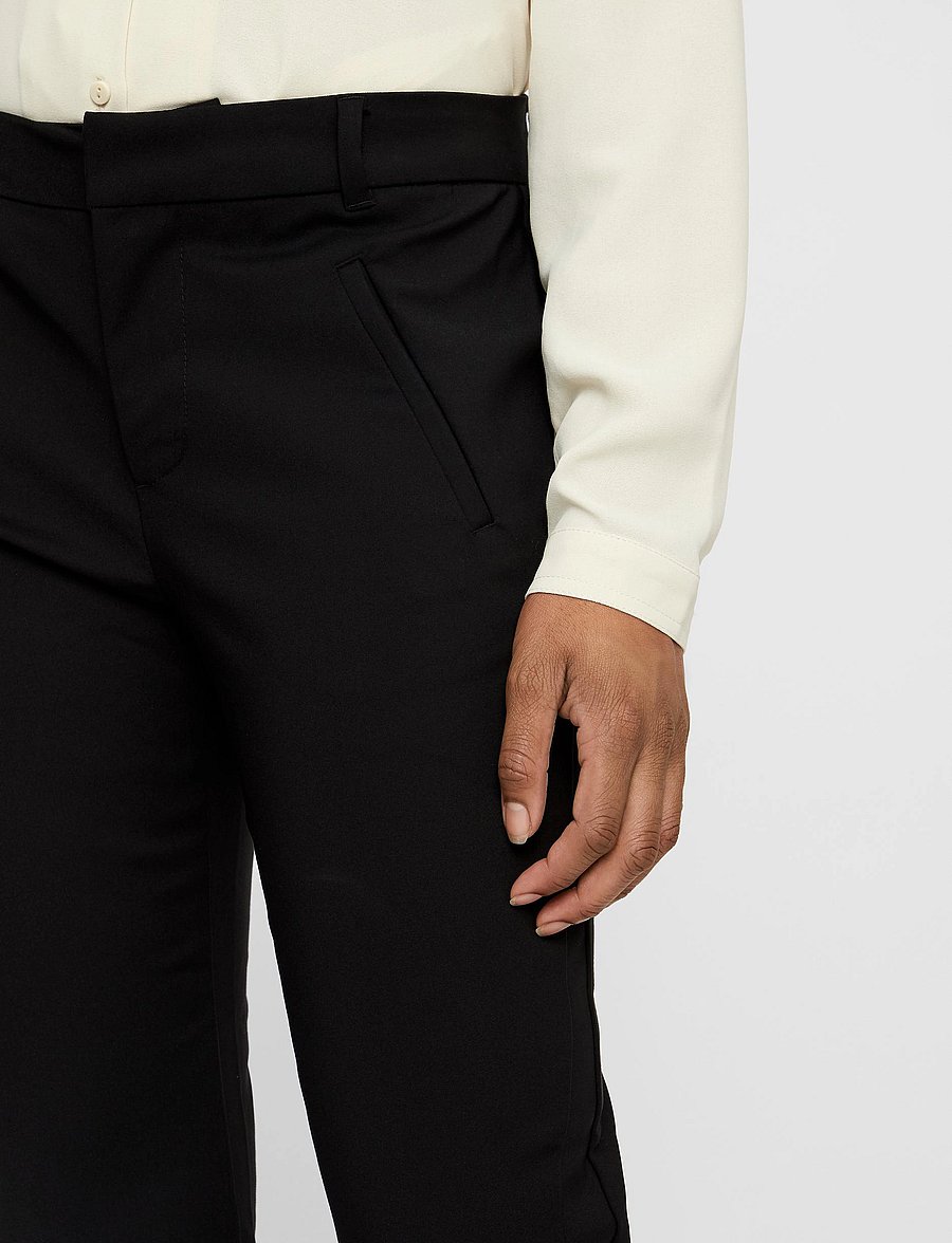 Vero Moda - VMVICTORIA NW ANTIFIT ANKLE PANT NOOS - slim fit hosen - black - 4