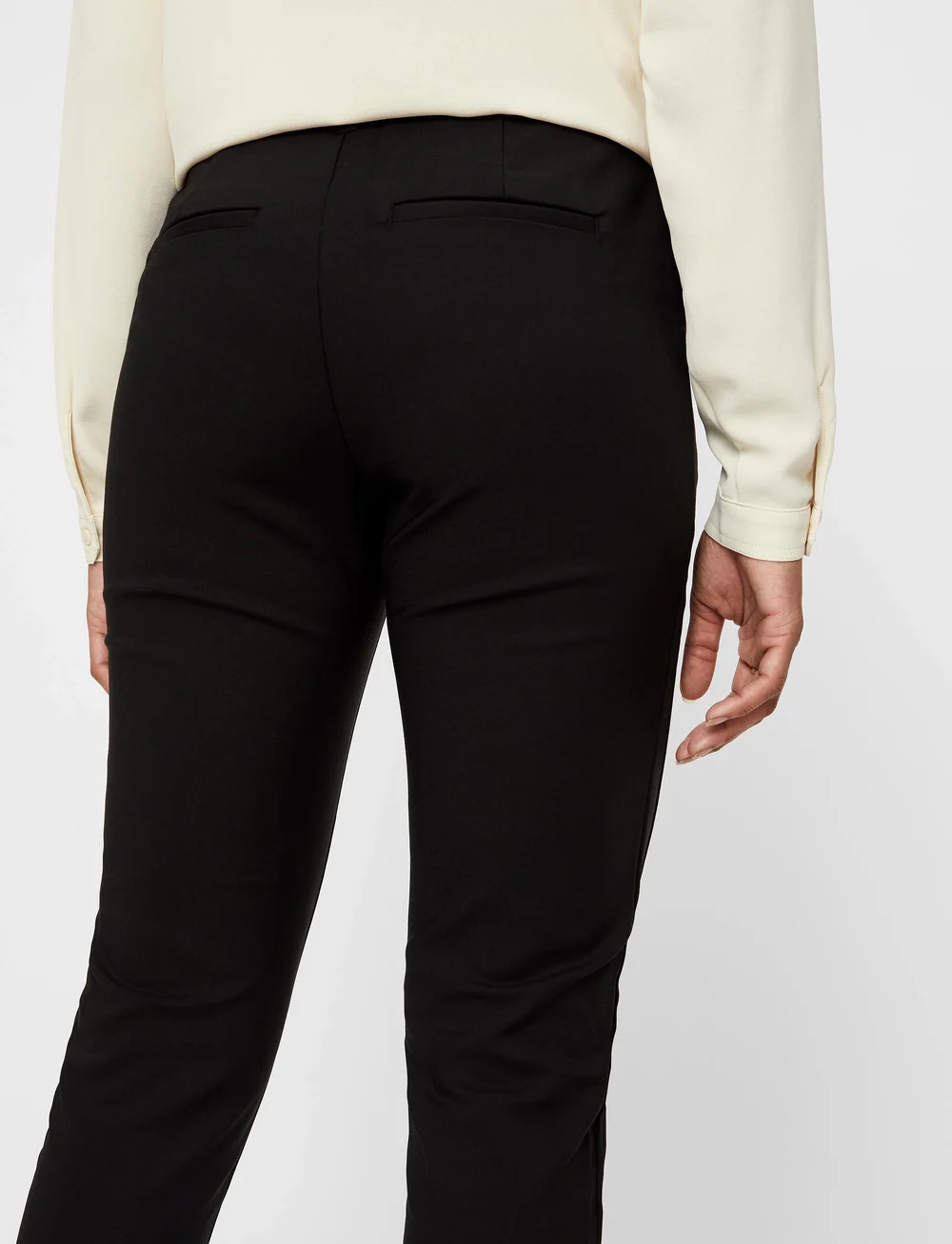 Vero Moda - VMVICTORIA NW ANTIFIT ANKLE PANT NOOS - slim fit bukser - black - 5