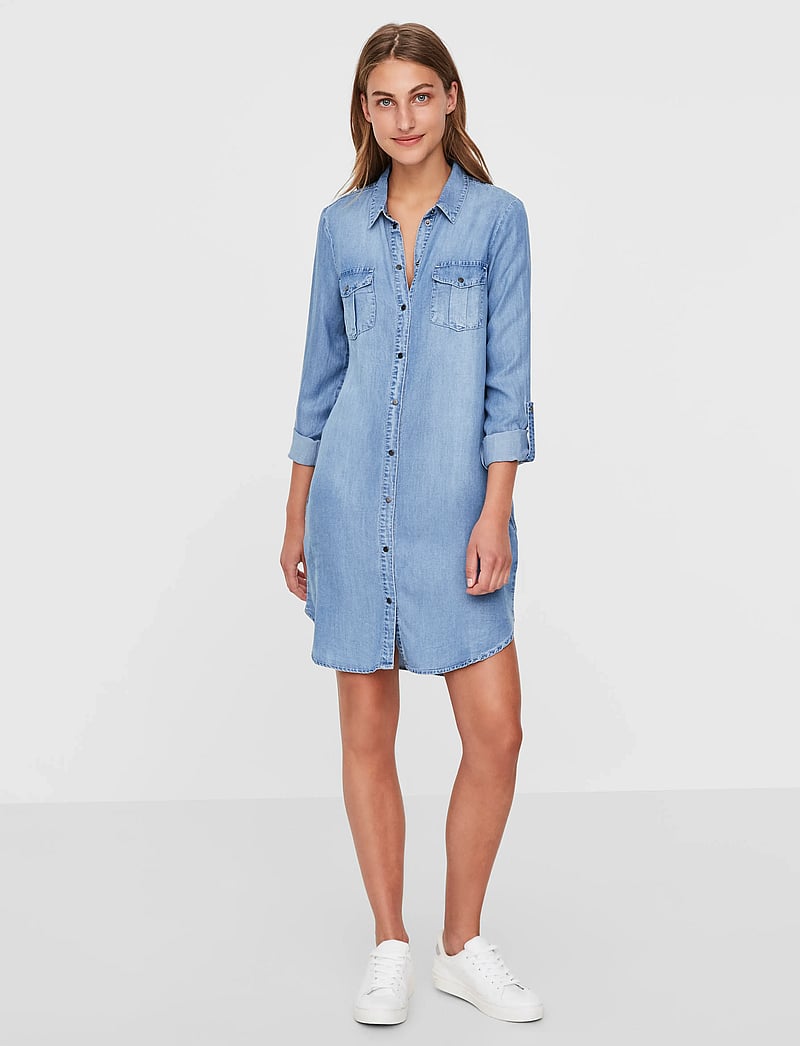 Vero Moda - VMSIGGA LS SHORT DRESS LT BL GA NOOS - jeanskleider - light blue denim - 0