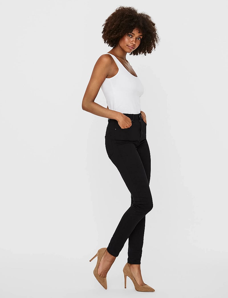 Vero Moda - VMMAXI MY SOFT LONG TANK TOP NOOS - sleeveless tops - bright white - 4