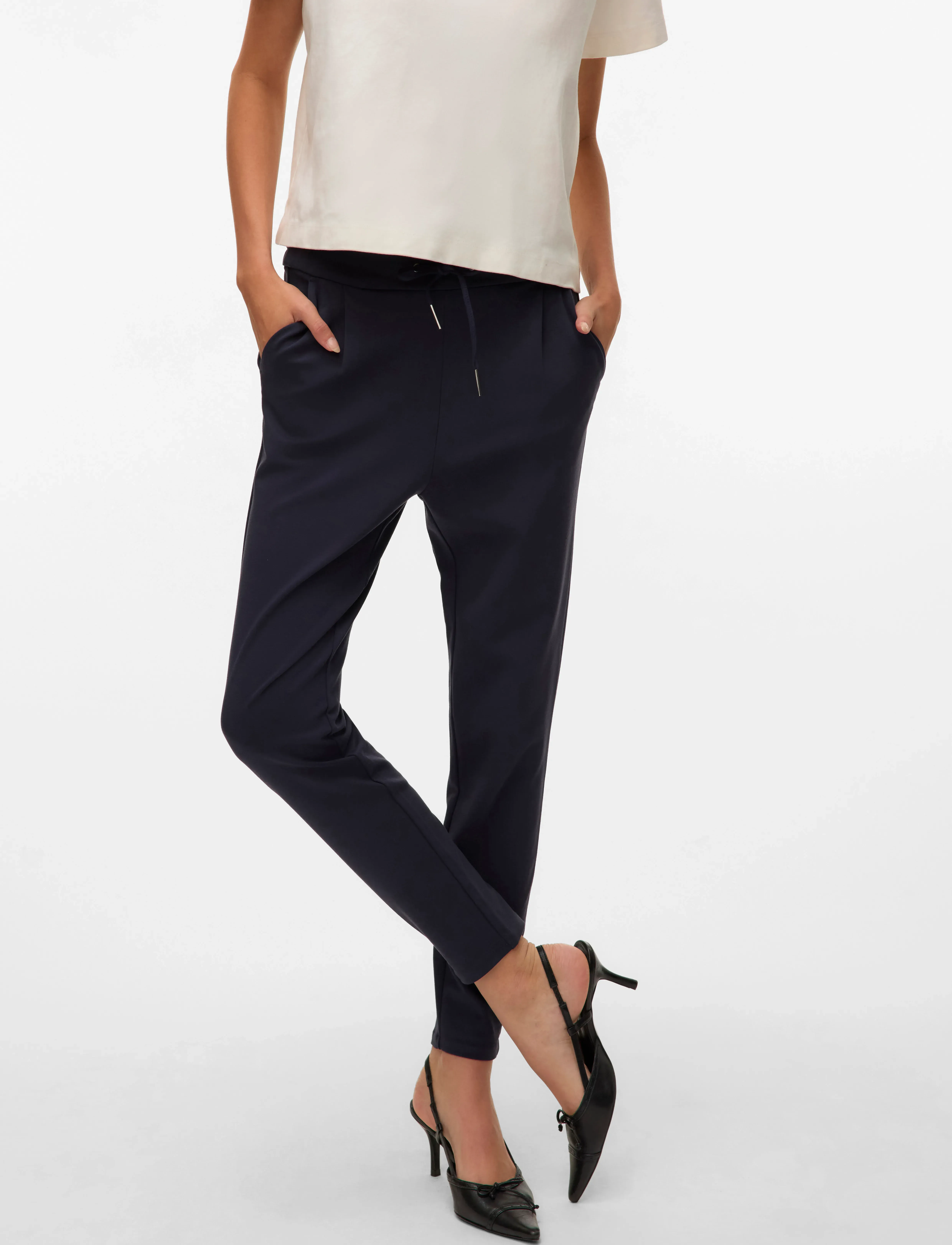 Vero Moda - VMEVA MW LOOSE STRING PANT NOOS - jogginghosen - night sky - 4