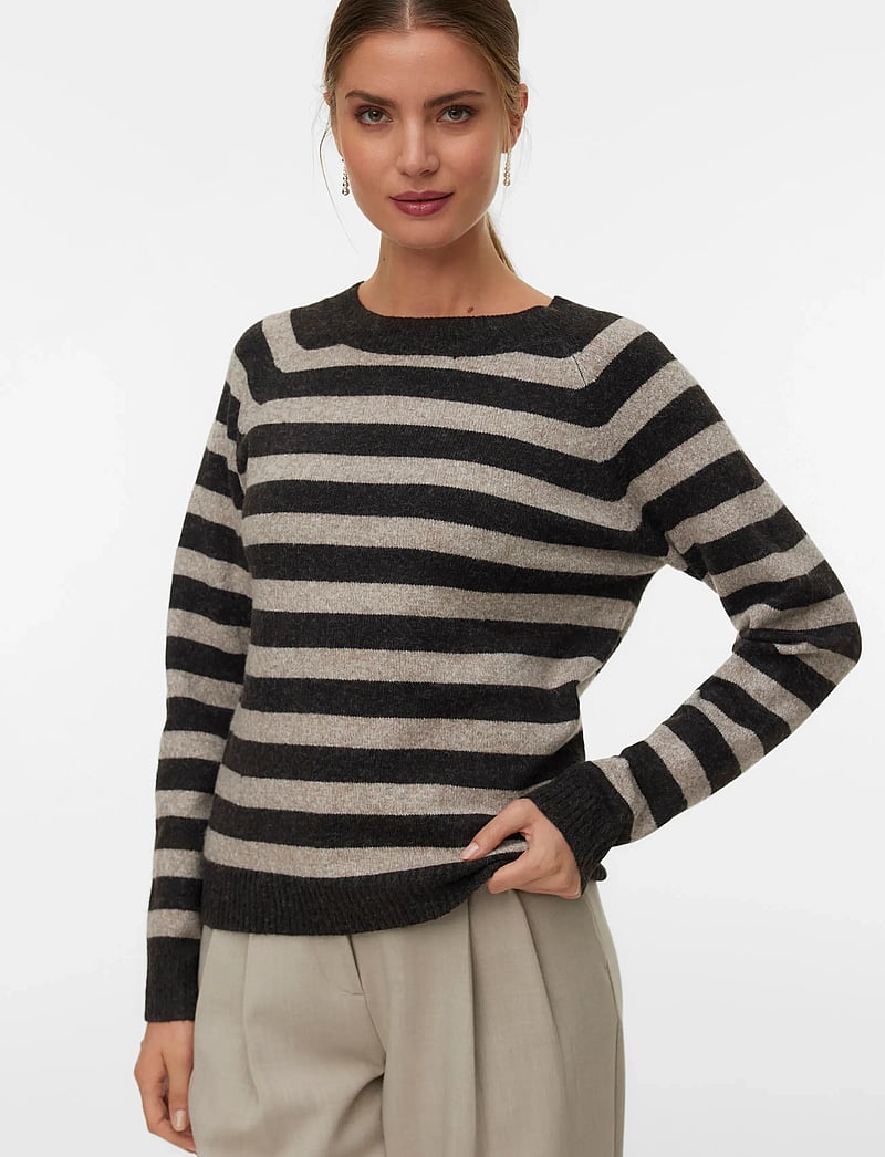 Vero Moda - VMDOFFY LS O-NECK BLOUSE GA NOOS - striktrøjer - chocolate torte - 4