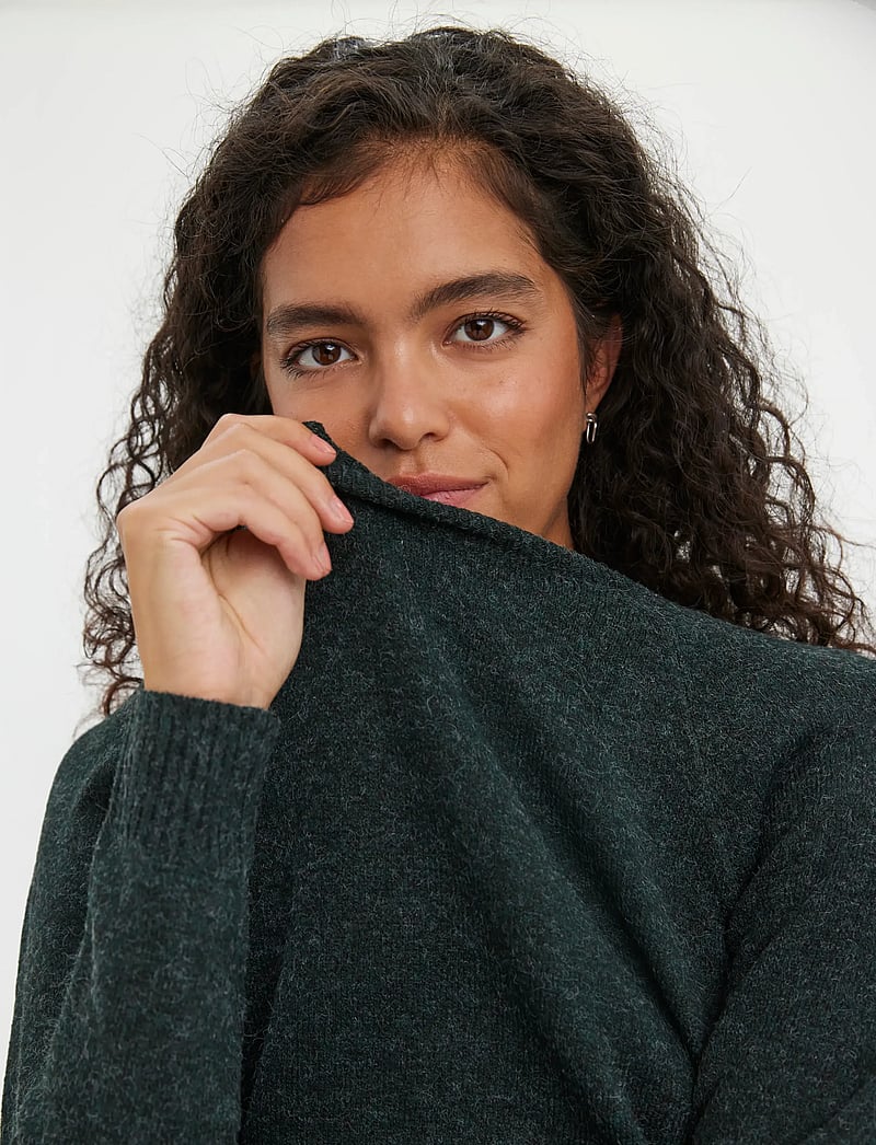Vero Moda - VMDOFFY LS O-NECK BLOUSE GA NOOS - sviitrid - pine grove - 4