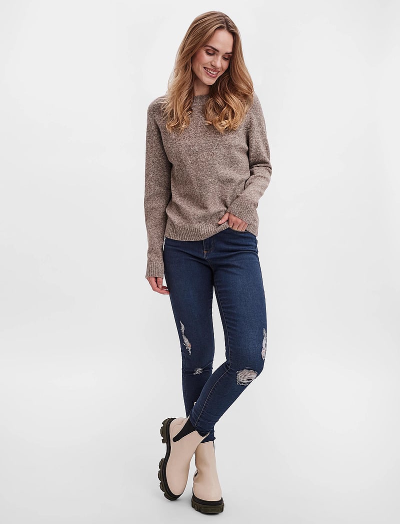 Vero Moda - VMDOFFY LS O-NECK BLOUSE GA NOOS - striktrøjer - walnut - 3