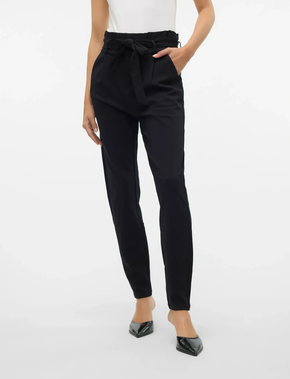 Vero Moda - VMEVA HW LOOSE PAPERBAG PANT NOOS - slim fit-byxor - black - 0