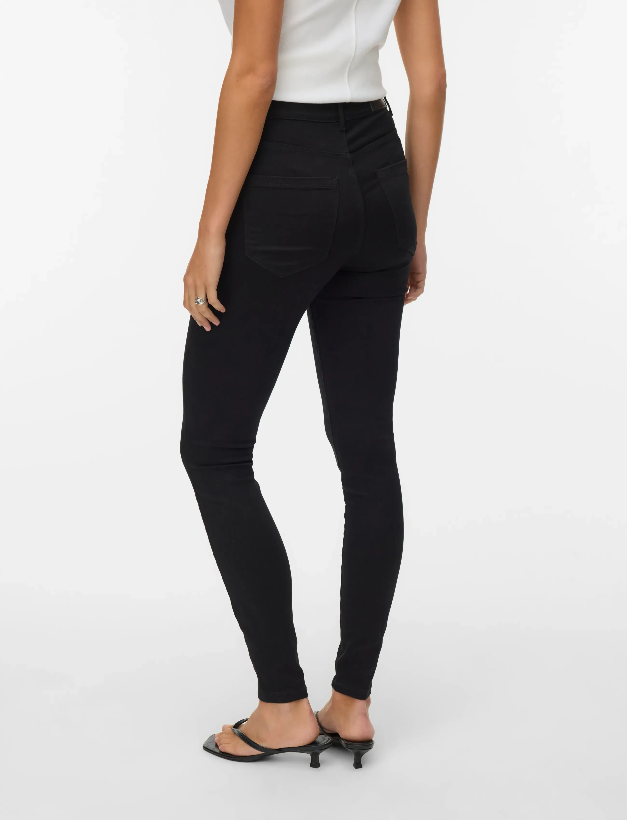 Vero Moda - VMSOPHIA HW SKINNY J SOFT VI110 GA NOOS - jeans skinny - black - 2