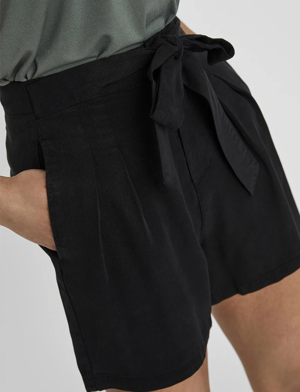 VMMIA HR LOOSE SUMMER SHORTS GA NOOS