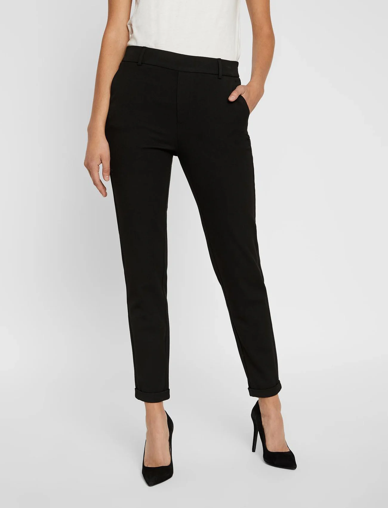 Vero Moda - VMMAYA MW LOOSE SOLID PANT NOOS - slim fit spodnie - black - 0