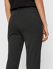 Vero Moda - VMMAYA MW LOOSE SOLID PANT NOOS - slim fit trousers - dark grey melange - 6