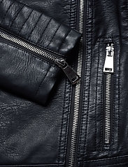 Vero Moda - VMKERRIULTRA SHORT COATED JACKET NOOS - spring jackets - black - 3