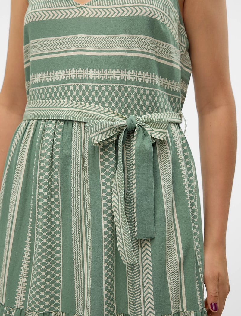 Vero Moda - VMDICTHE SINGLET ANCLE DRESS WVN GA - summer dresses - dark ivy - 4