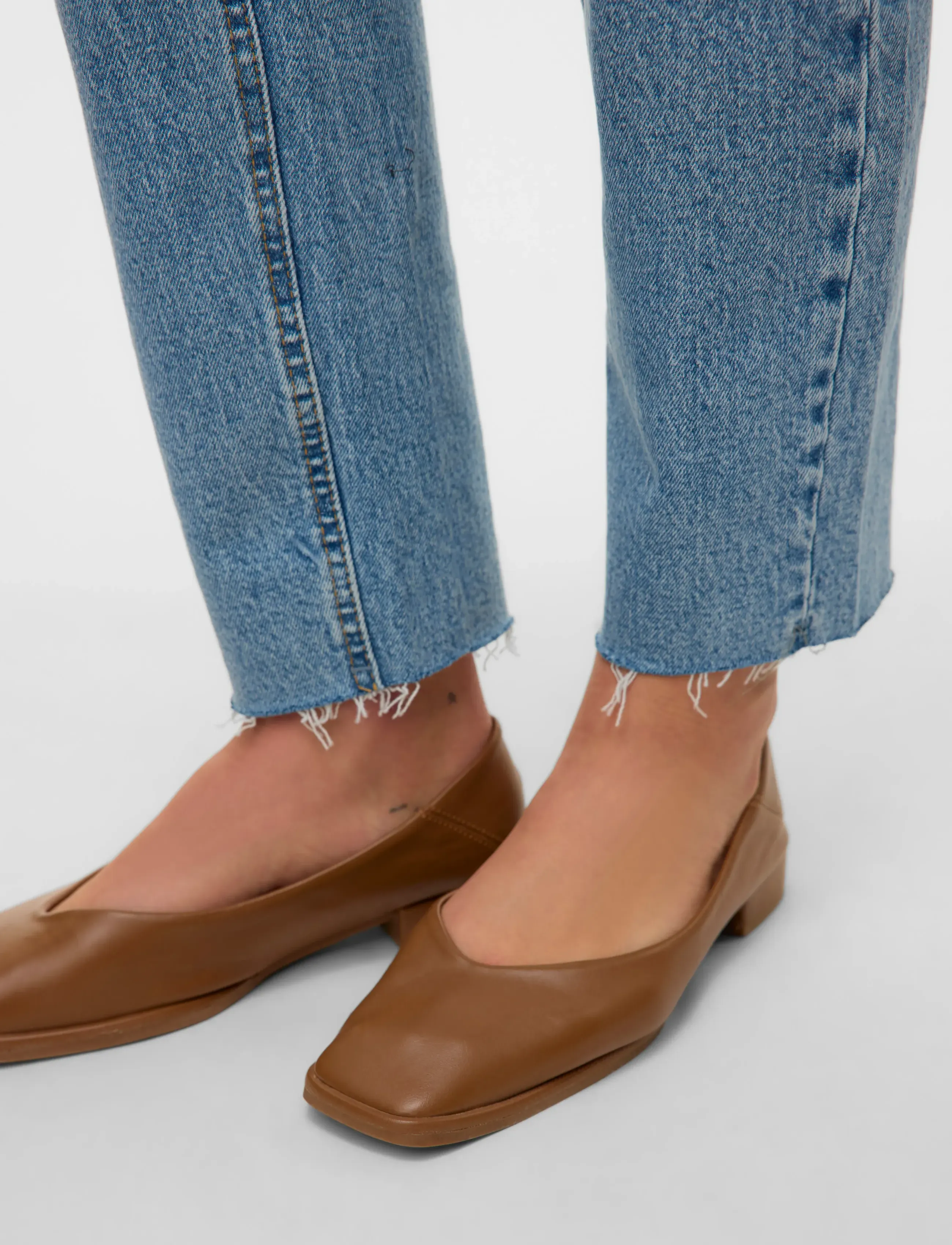 Vero Moda - VMBRENDA HR MOM A CUT GU384 GA NOOS - straight jeans - light blue denim - 5