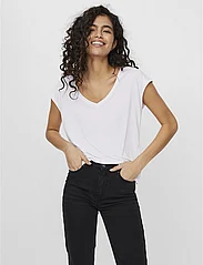 Vero Moda - VMFILLI SS V-NECK TEE GA NOOS - alhaisimmat hinnat - bright white - 2