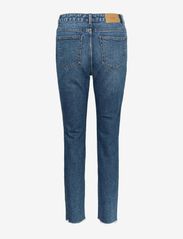 Vero Moda - VMBRENDA HR STRAIGHT A CUT GU385 GA NOOS - raka jeans - medium blue denim - 1