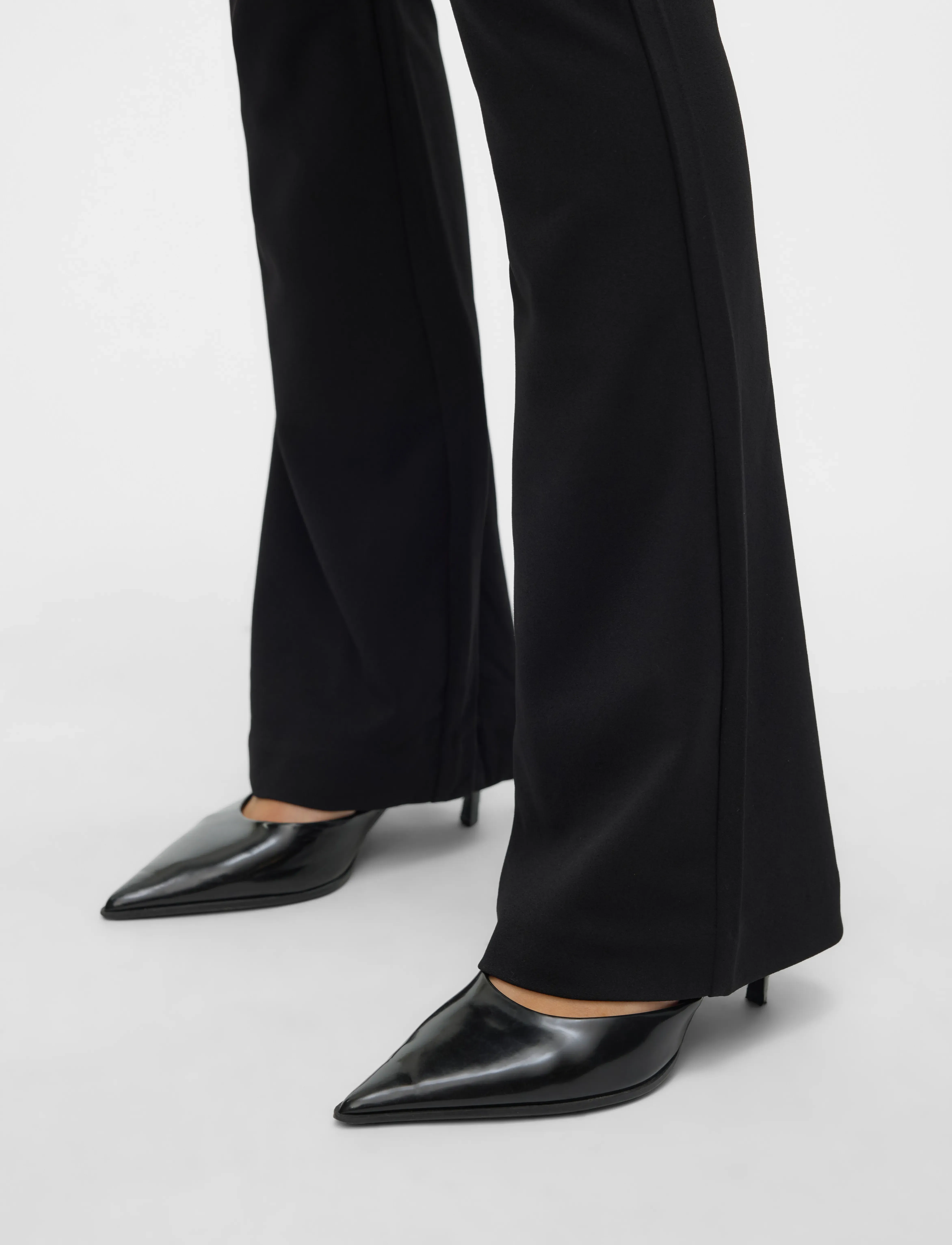 VERO MODA VMAMIRA MW FLARED PANT cargobyxor dam – bild 9