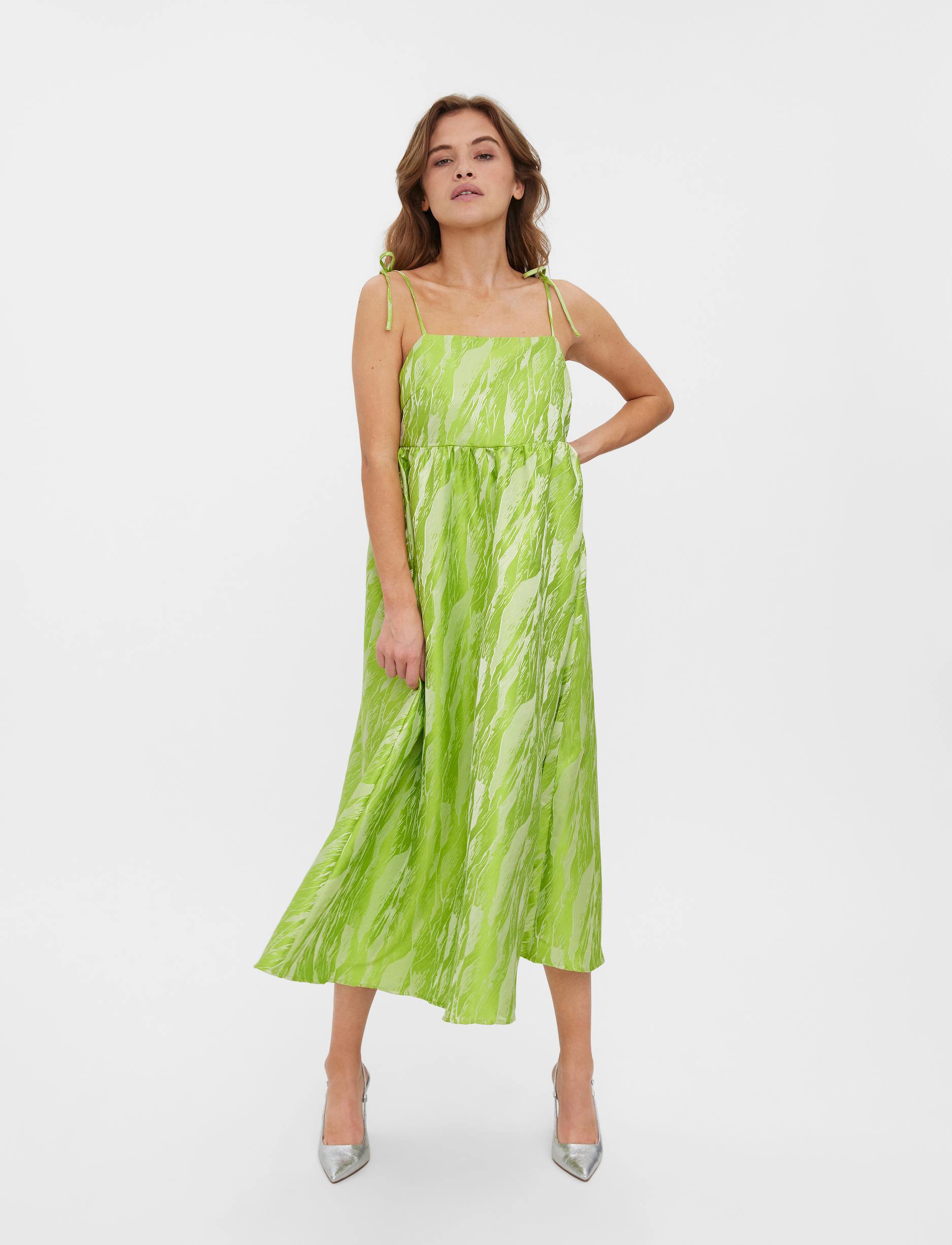Vero Moda VMVARIOUS SL STRAP CALF DRESS VMA - Kjoler - BRIGHT CHARTREUSE / green