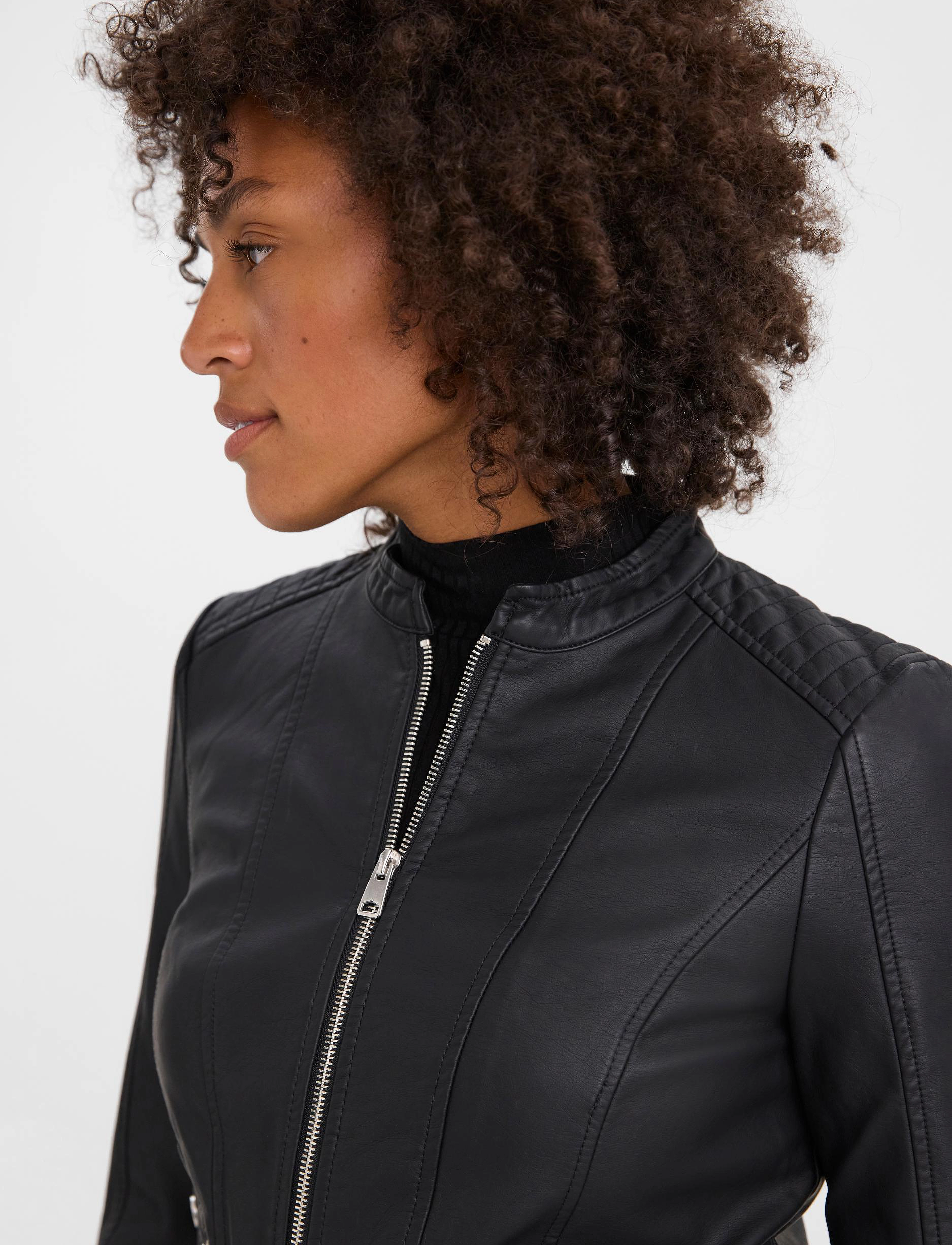 Vero Moda - VMKHLOEFAVO 22 SHORT COATED JACKET NOOS - black - 5