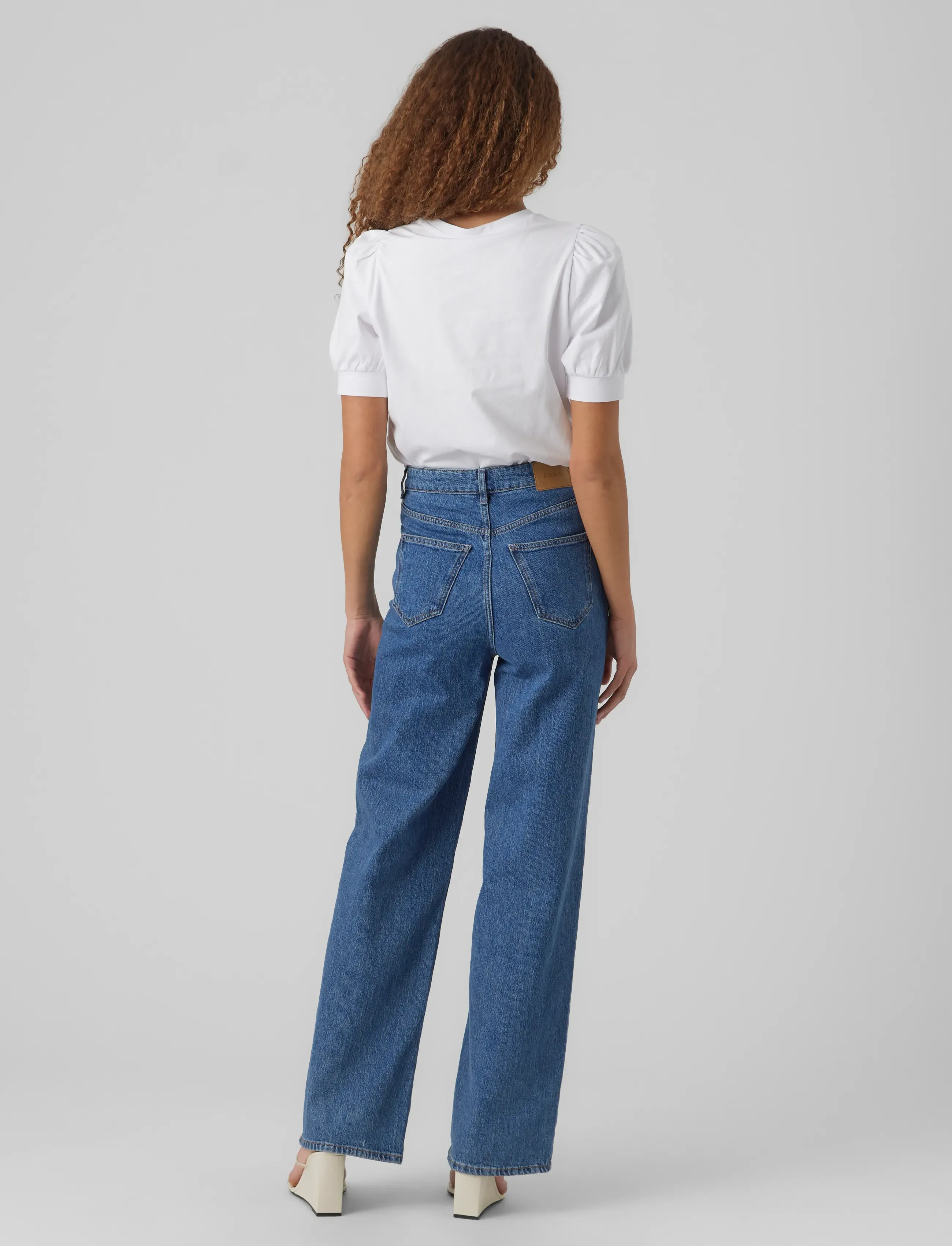 Vero Moda - AWKERRY 2/4 O-NECK TOP NOOS - t-shirts - bright white - 2
