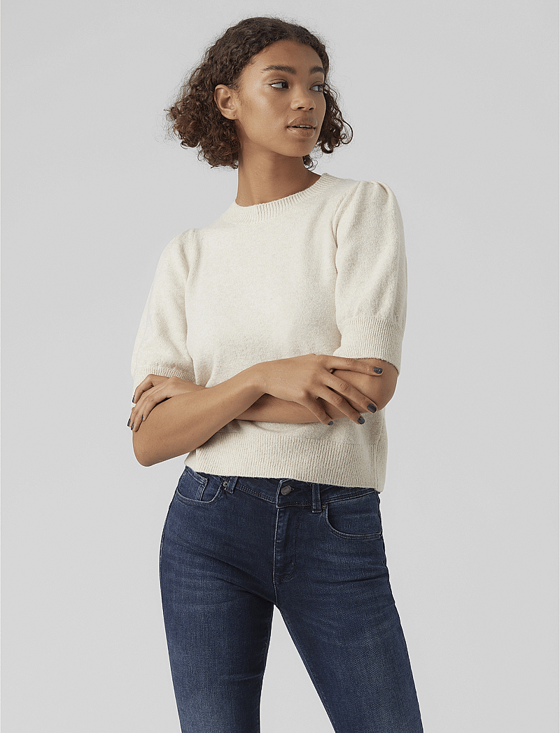 VERO MODA | VMDOFFY is your soft layering essential - for chilly mornings, coffee dates and everything in between ☕ Shop yours in store or online VERO MODA | VMDOFFY is your soft layering essential - for chilly mornings, coffee dates and everything in between ☕ Shop yours in store or online