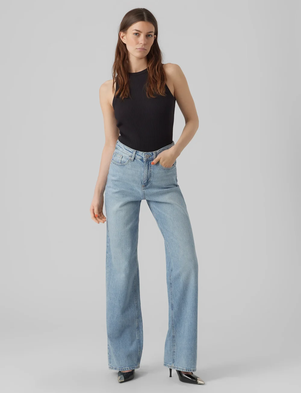 Vero Moda - VMTESSA HR WIDE JEANS RA339 GA NOOS - hosen mit weitem bein - light blue denim - 0