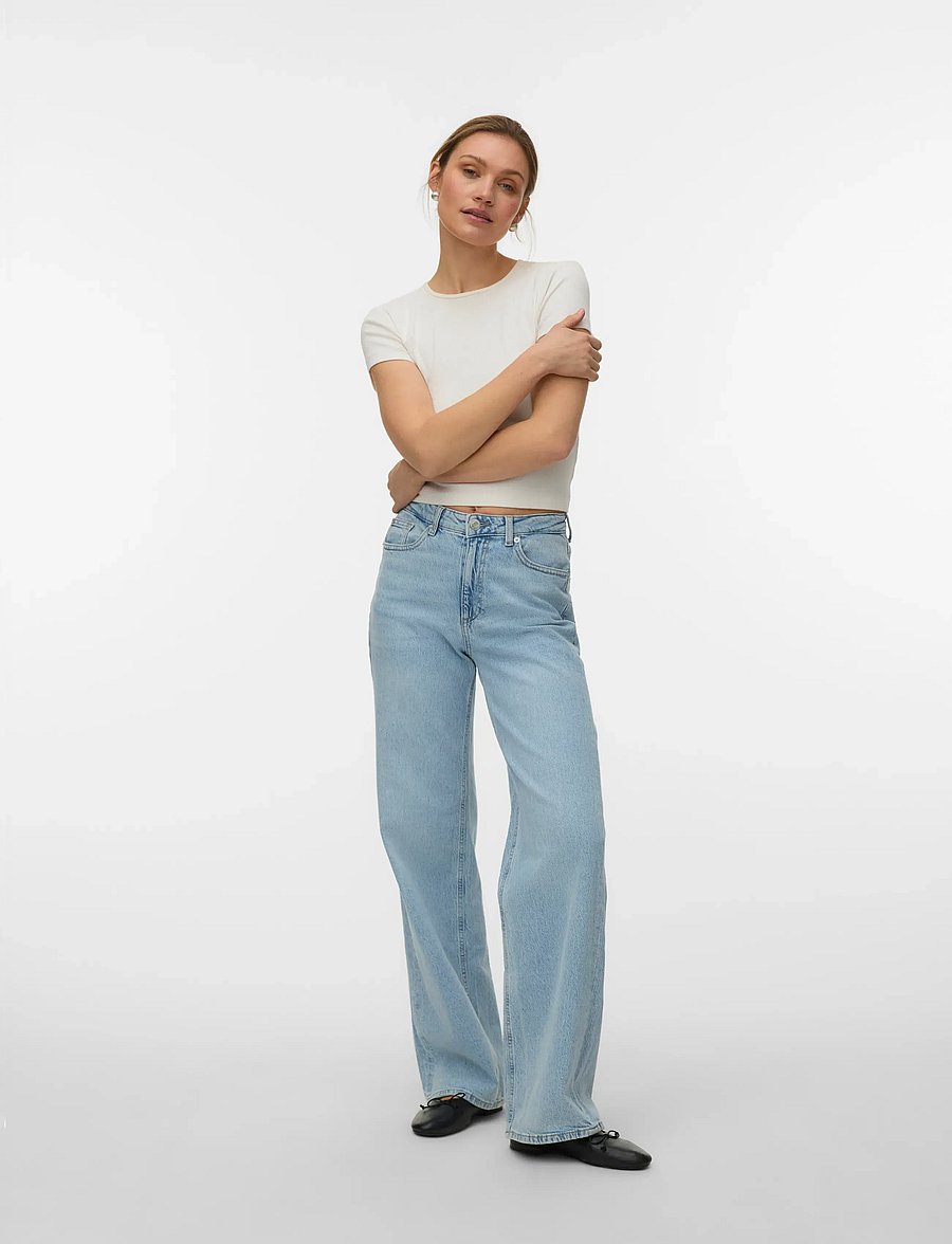 Vero Moda - VMTESSA HR WIDE JEANS RA339 GA NOOS - hosen mit weitem bein - light blue denim - 0