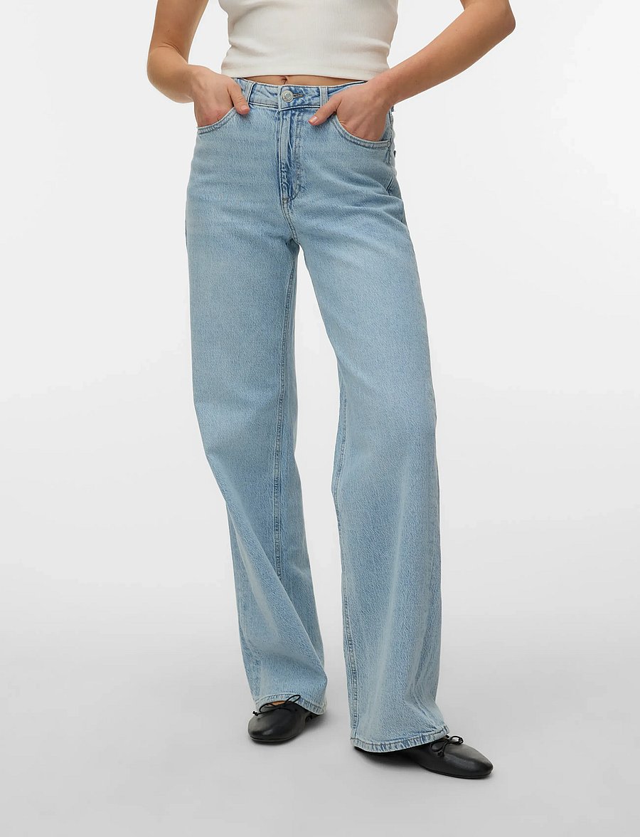 Vero Moda - VMTESSA HR WIDE JEANS RA339 GA NOOS - hosen mit weitem bein - light blue denim - 5