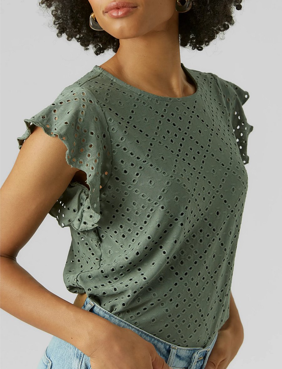 Vero Moda - VMTASSA SL FRILL TOP NOOS - blūzes ar īsām piedurknēm - laurel wreath - 5