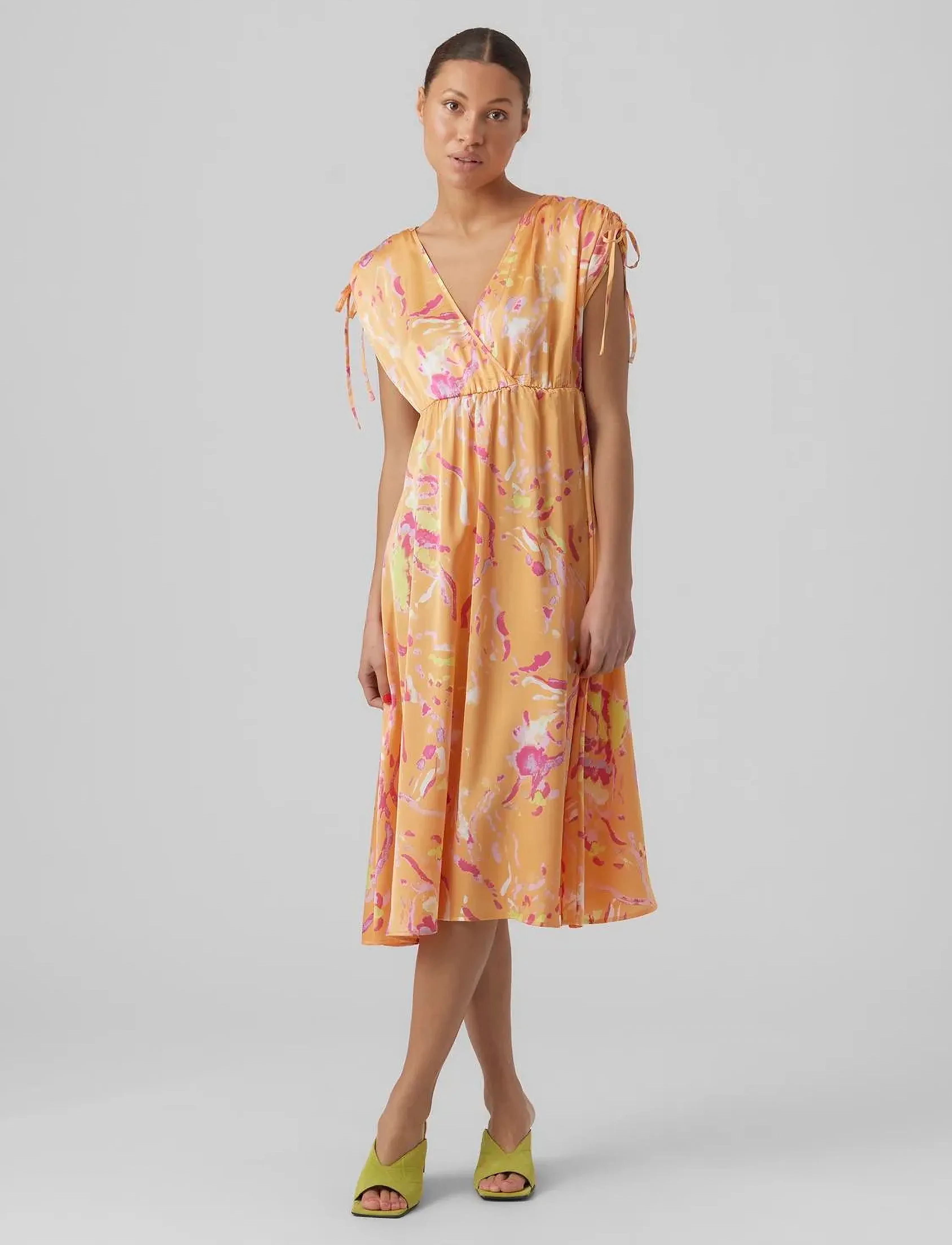 Vero Moda VMHEART OLI 2/4 CALF DRESS WVN CE CP - Kjoler - MOCK ORANGE / orange