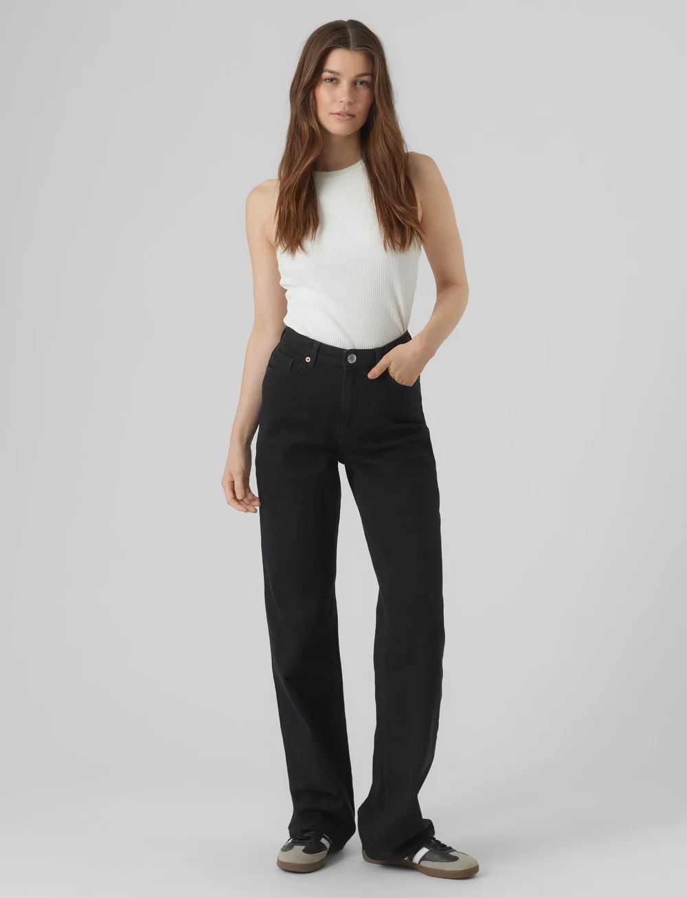 Vero Moda - VMTESSA HR WIDE JEANS RA118 GA NOOS - hosen mit weitem bein - black - 0