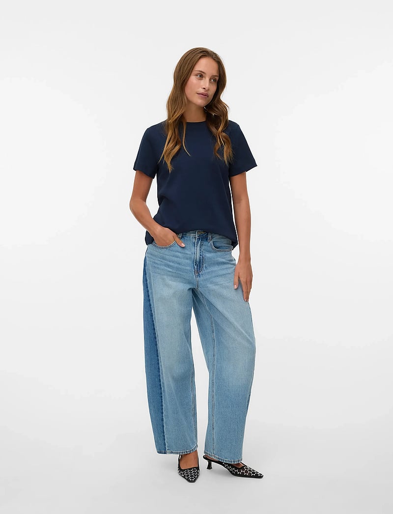 Vero Moda - AWNAIMA SS O-NECK T-SHIRT NOOS - t-shirts - dark sapphire - 0