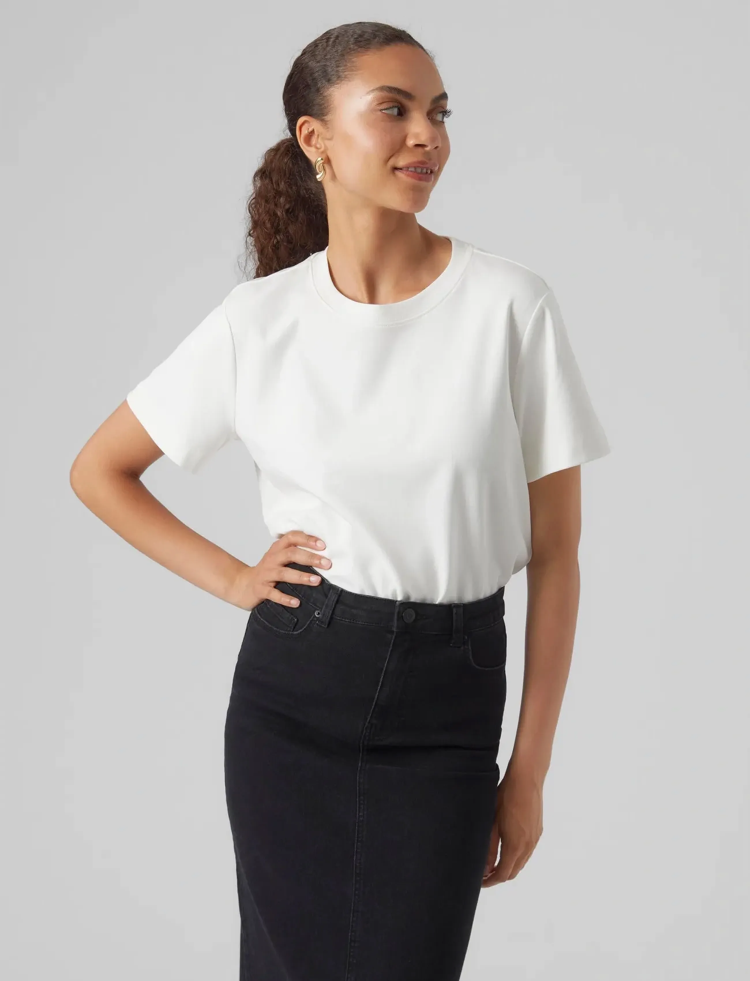 Vero Moda - AWNAIMA SS O-NECK T-SHIRT NOOS - t-shirts - snow white - 2