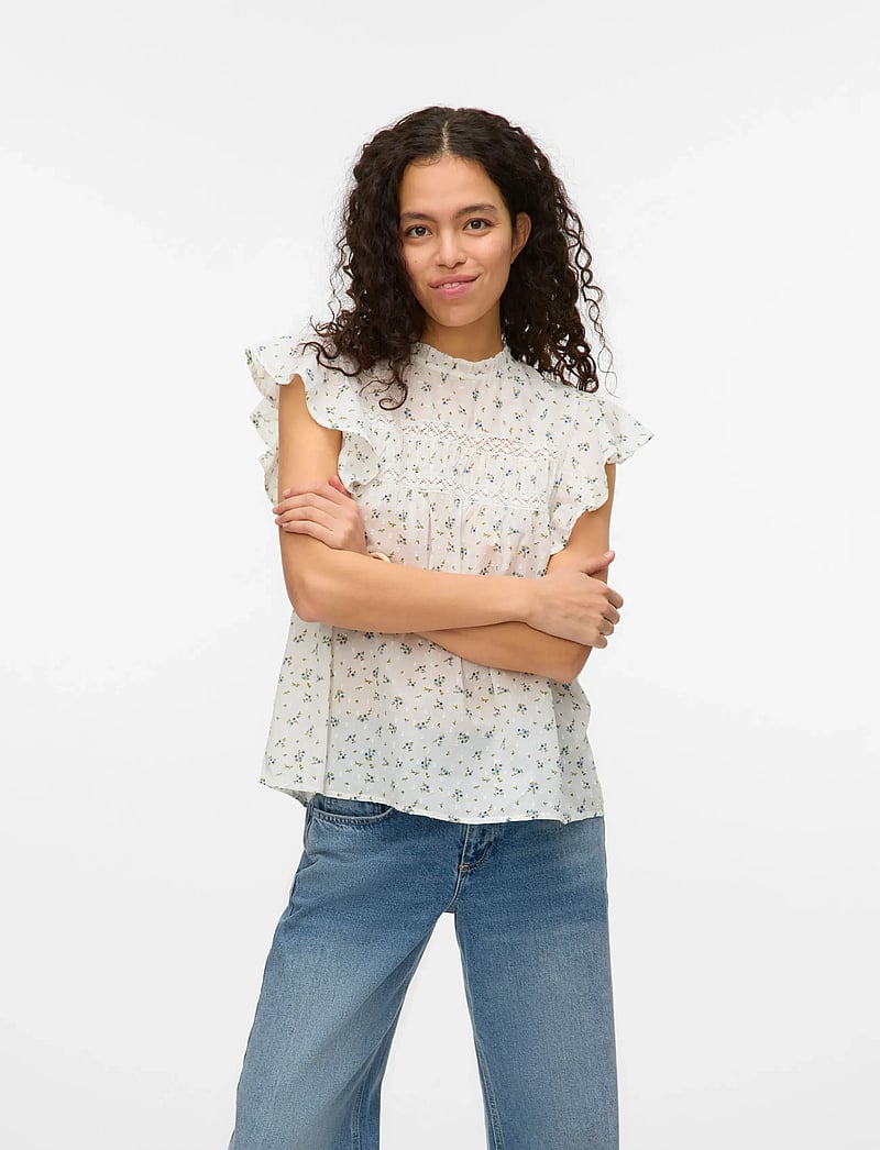 Vero Moda - VMTRINE SL LACE TOP WVN NOOS - Ärmellose blusen - snow white - 0