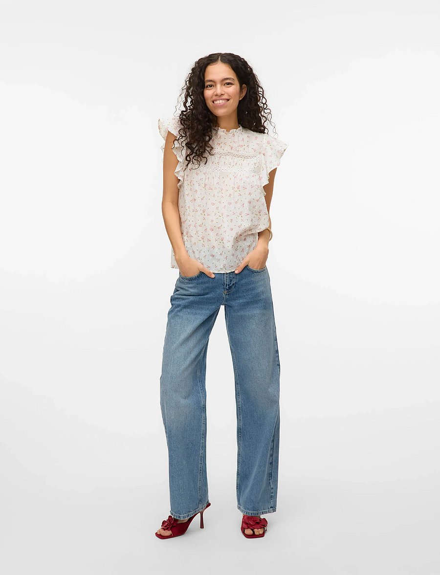 Vero Moda - VMTRINE SL LACE TOP WVN NOOS - Ærmeløse bluser - snow white - 3