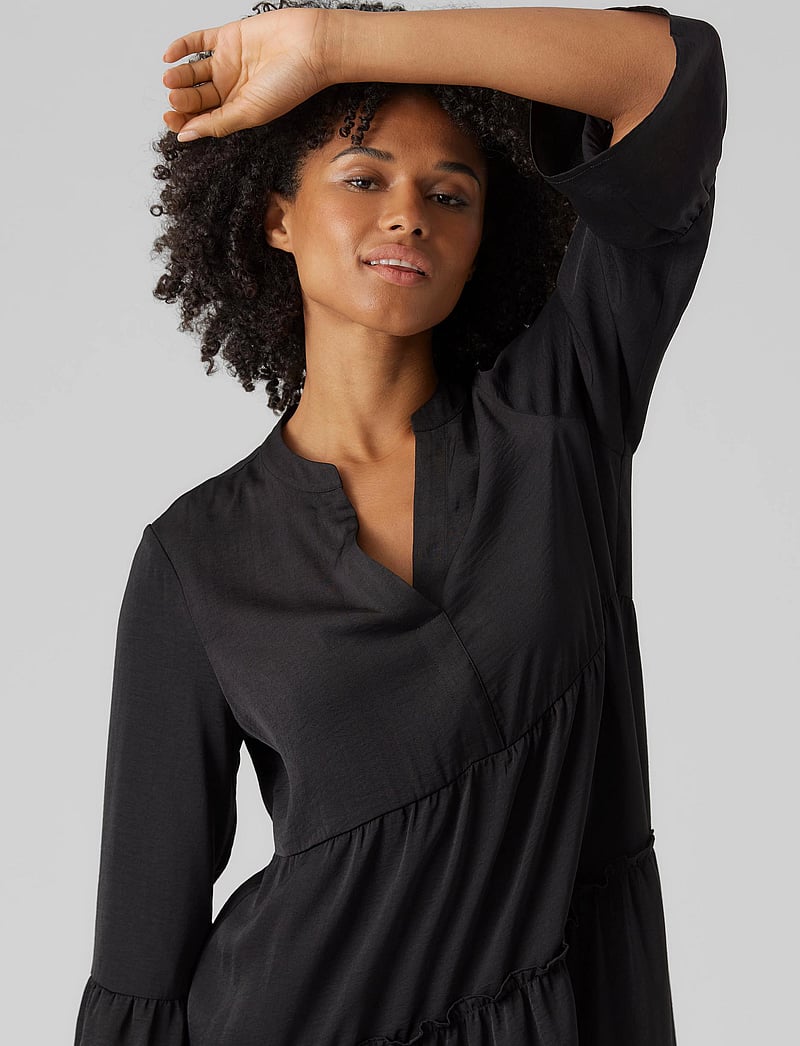 Vero Moda - VMKATRINE 3/4 SHORT DRESS WVN GA - lyhyet mekot - black - 4