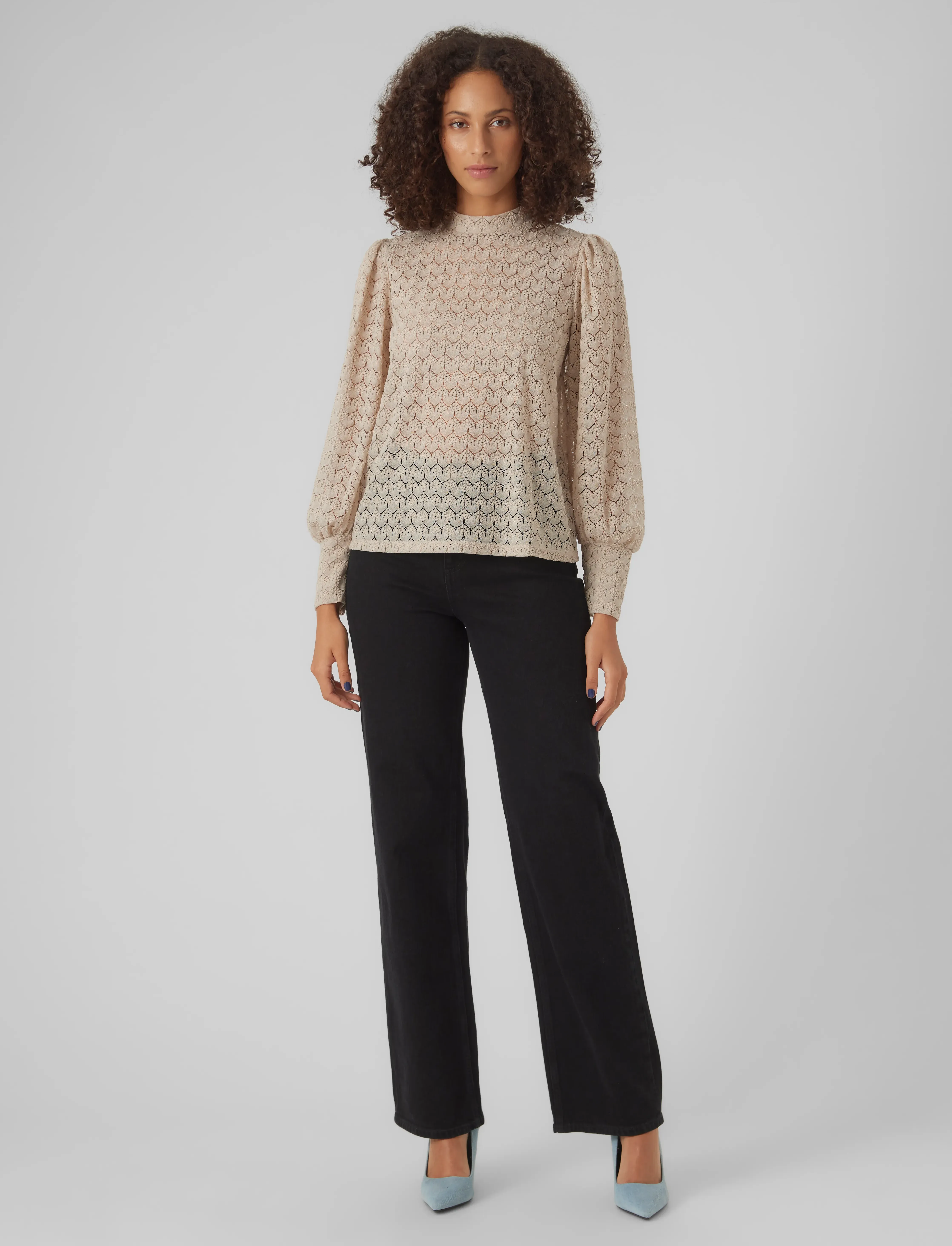 Vero Moda - VMBECCA LS HIGH NECK LACE TOP JRS NOOS - blūzes ar garām piedurknēm - pumice stone - 4