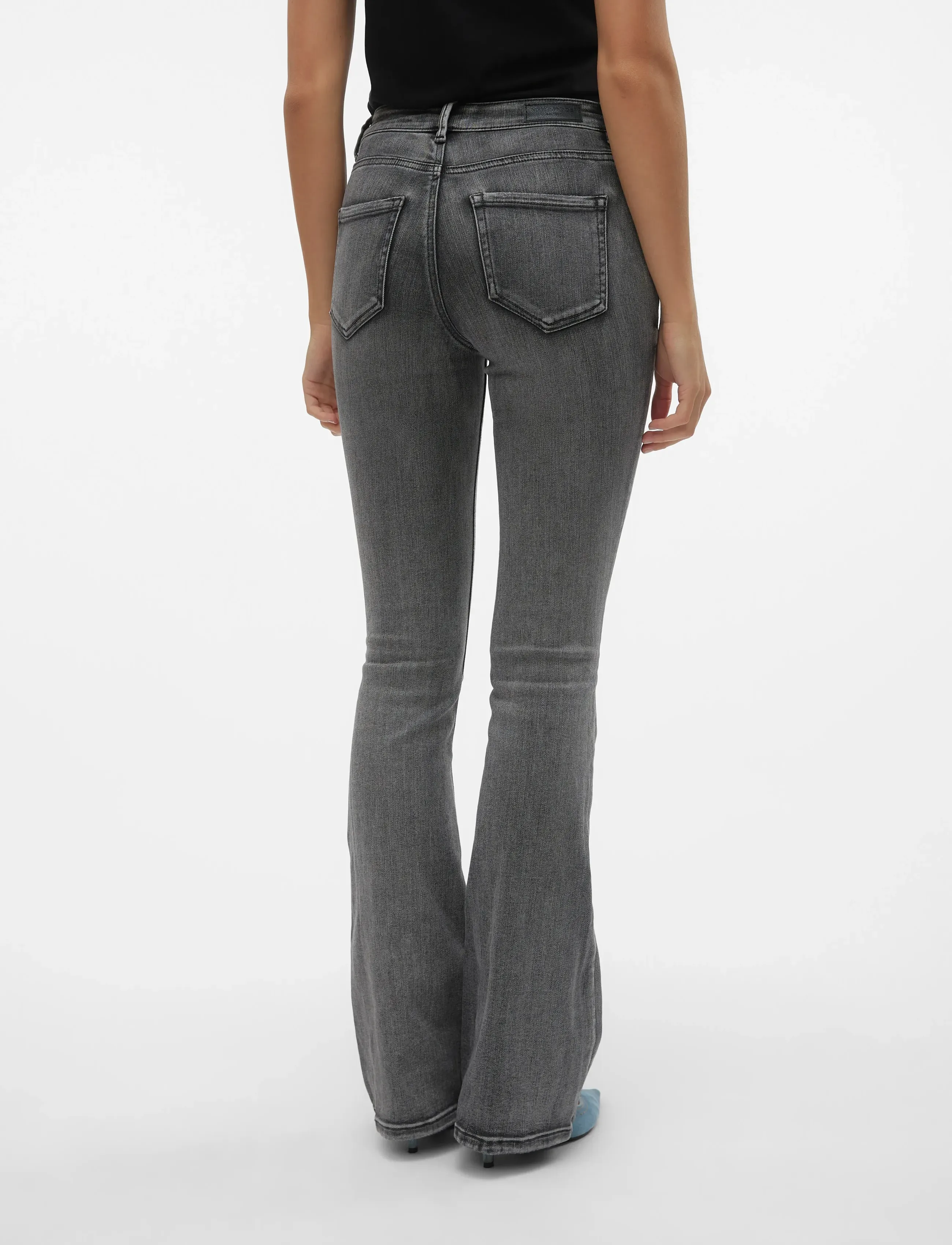 Vero Moda - VMFLASH MR FLARED JEANS LI213 GA NOOS - schlaghosen - medium grey denim - 2