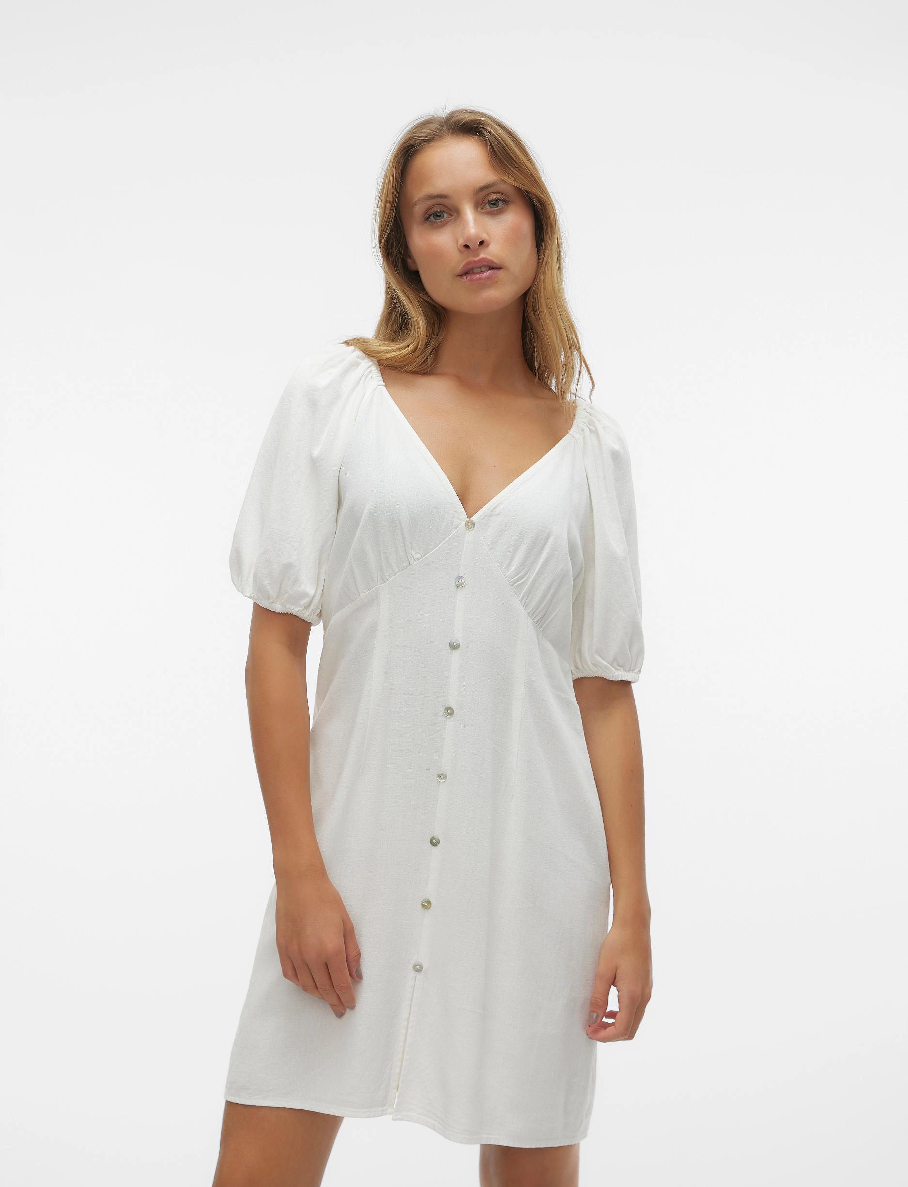 Vero Moda VMMYMILO 2/4 SHORT BUTTON DRESS WVN GA - Kleidid - SNOW WHITE / white