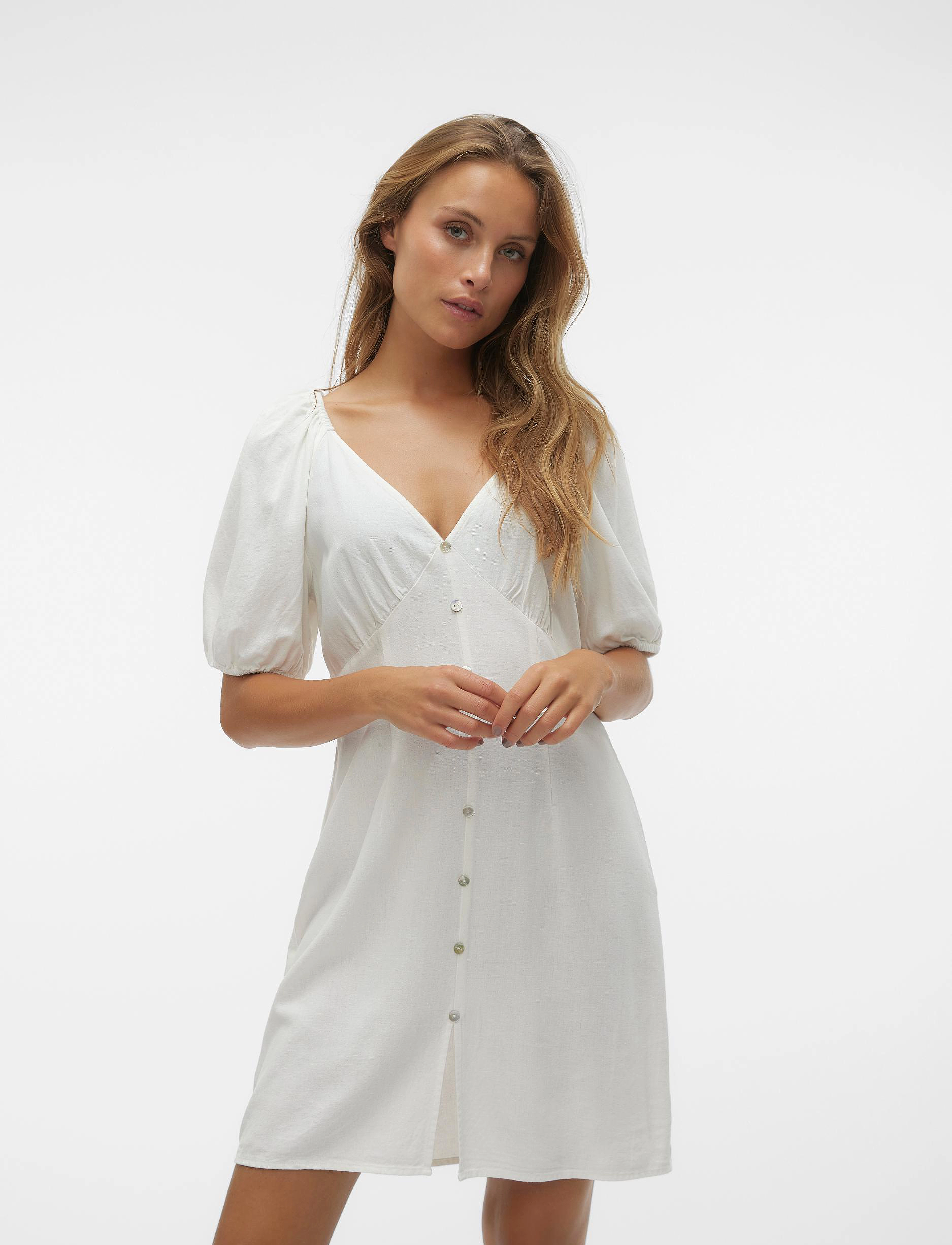 Vero Moda - VMMYMILO 2/4 SHORT BUTTON DRESS WVN GA - die niedrigsten preise - snow white - 5